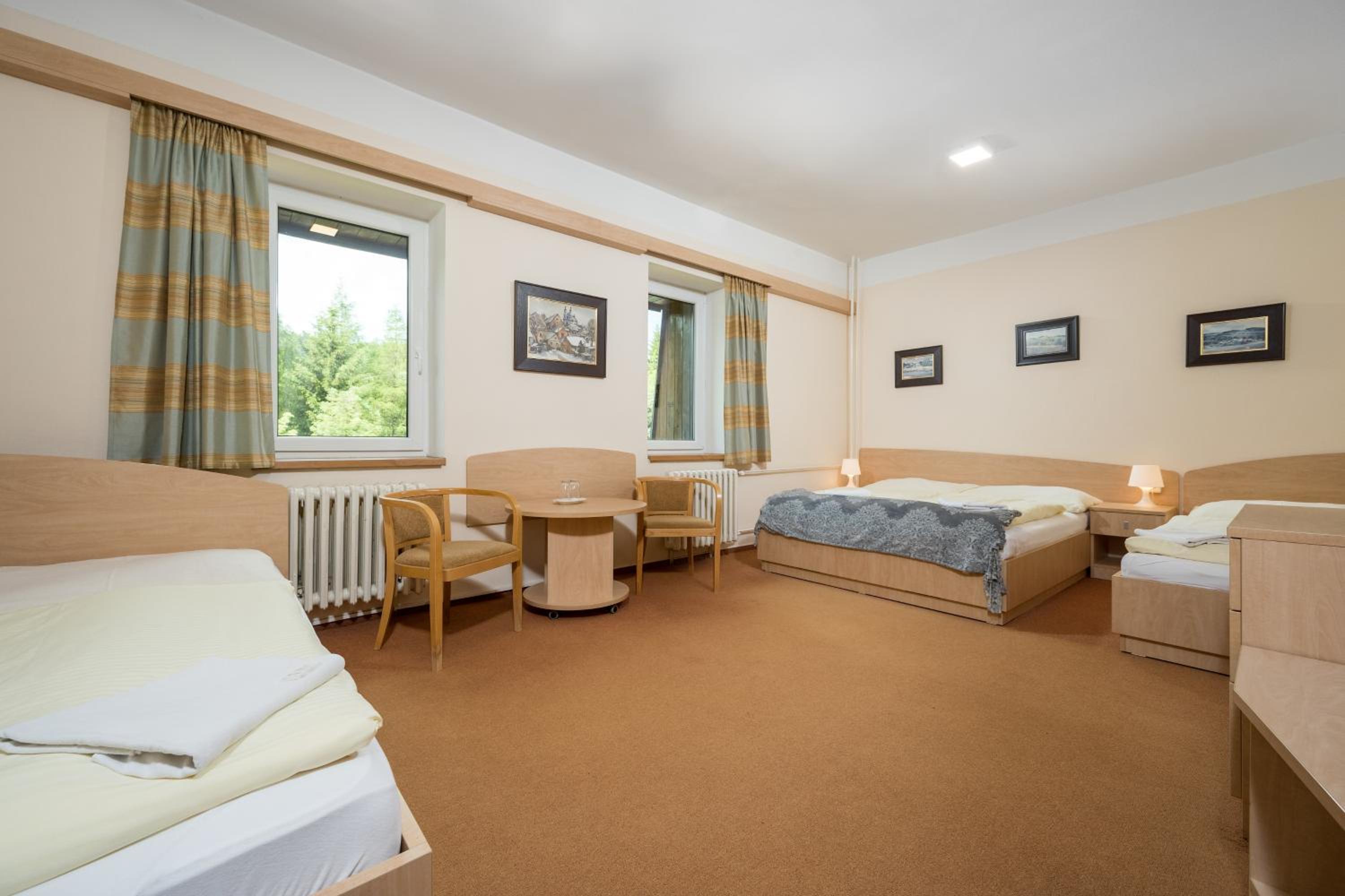 Triple Room with Bathroom - Photo 1