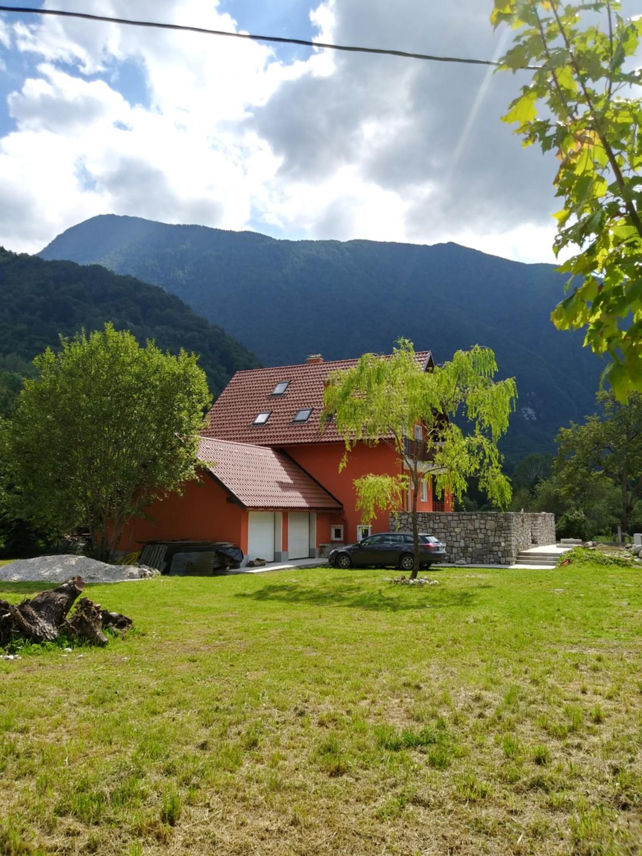 Three-Bedroom House photo 1