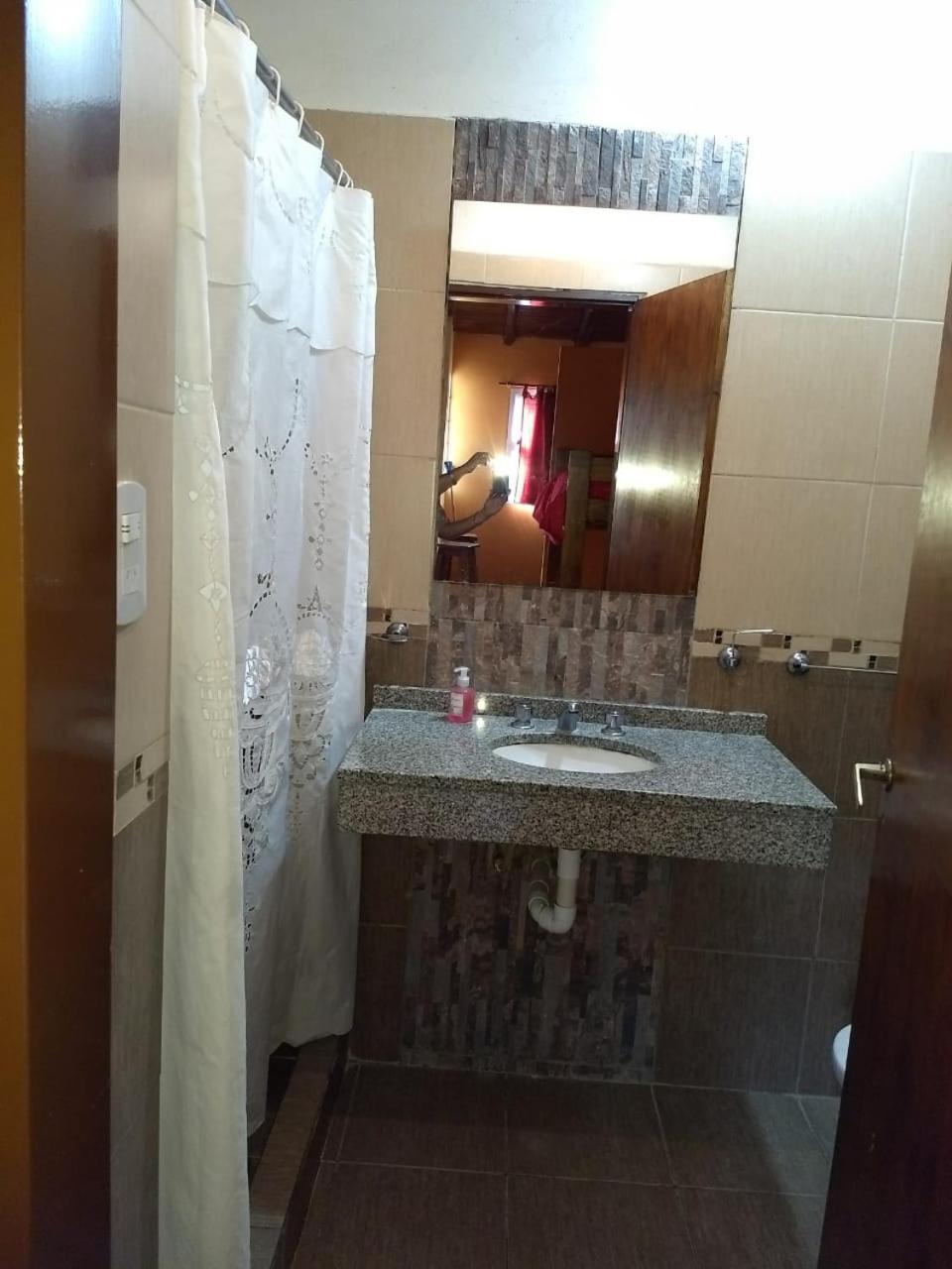 One-Bedroom Bungalow (2 Adults) photo 2