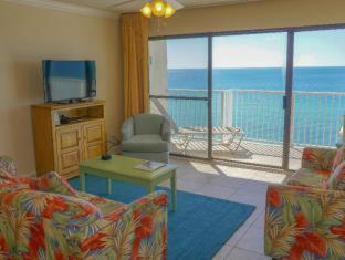 Three-Bedroom Suite photo 2