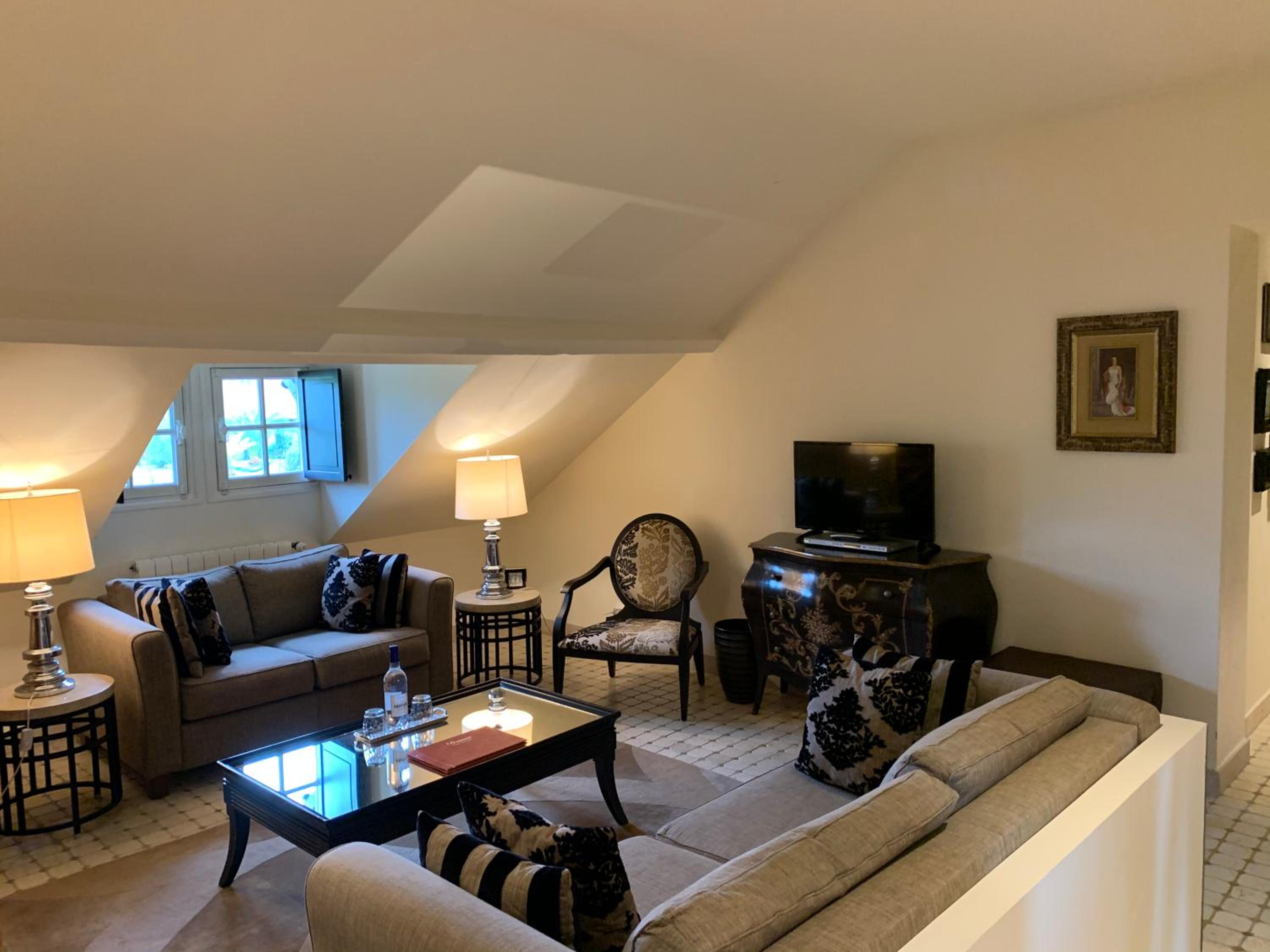 Family  Apartment - 230 ft² Parking Included - Photo 7