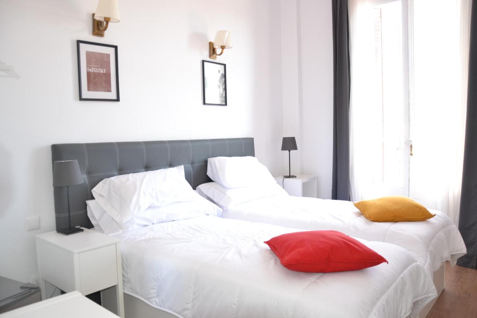 Twin Room with Terrace - Photo 4