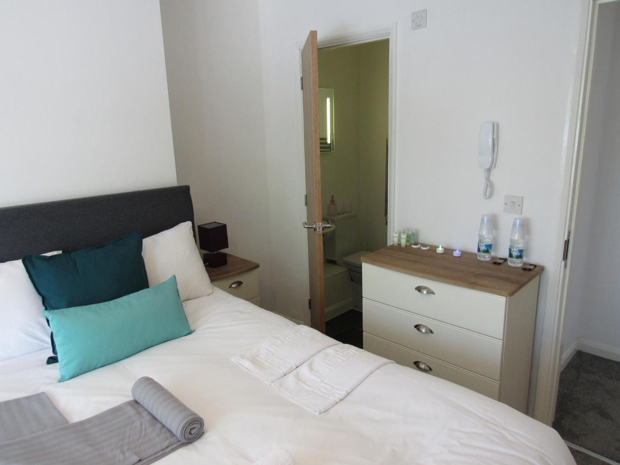 En-Suite Junior Double Room - Photo 2