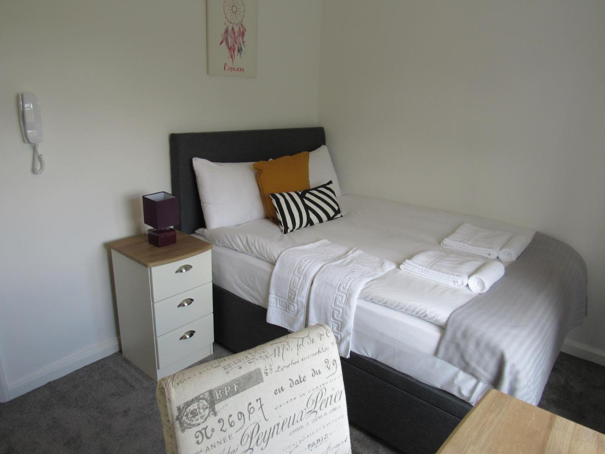 En-Suite Junior Double Room - Photo 3