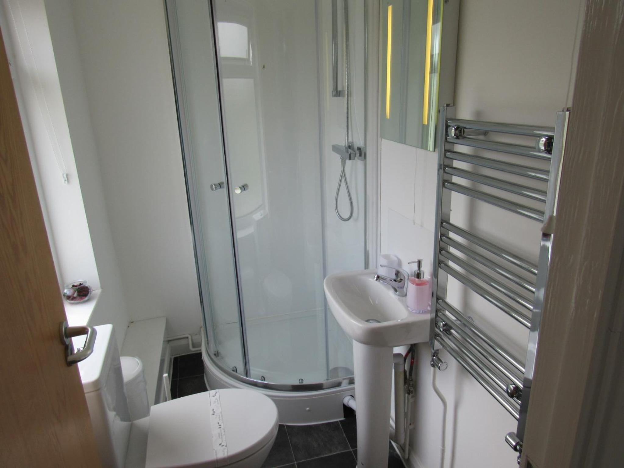 En-Suite Junior Double Room - Photo 4