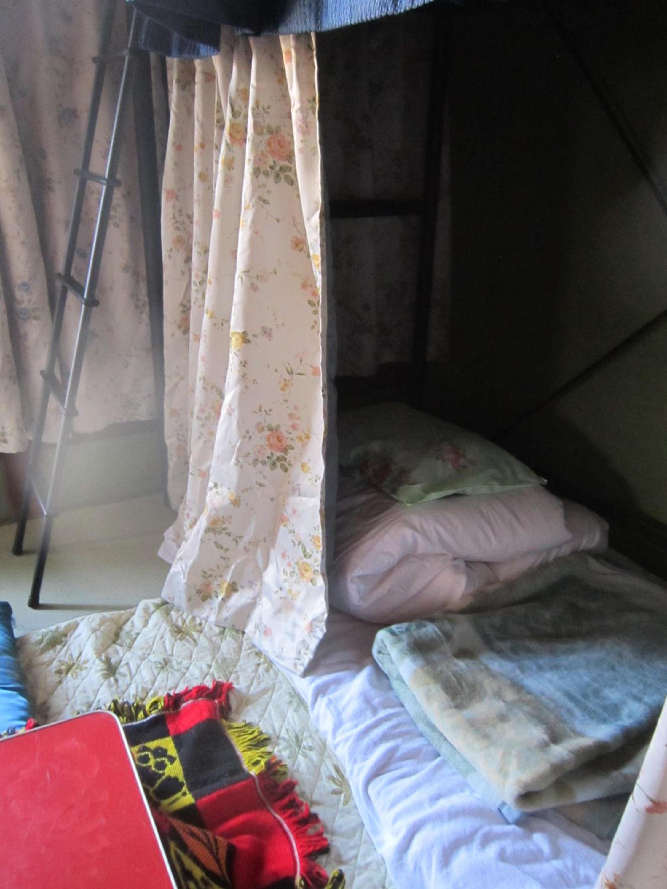 Single Bed in Dormitory Room photo 3