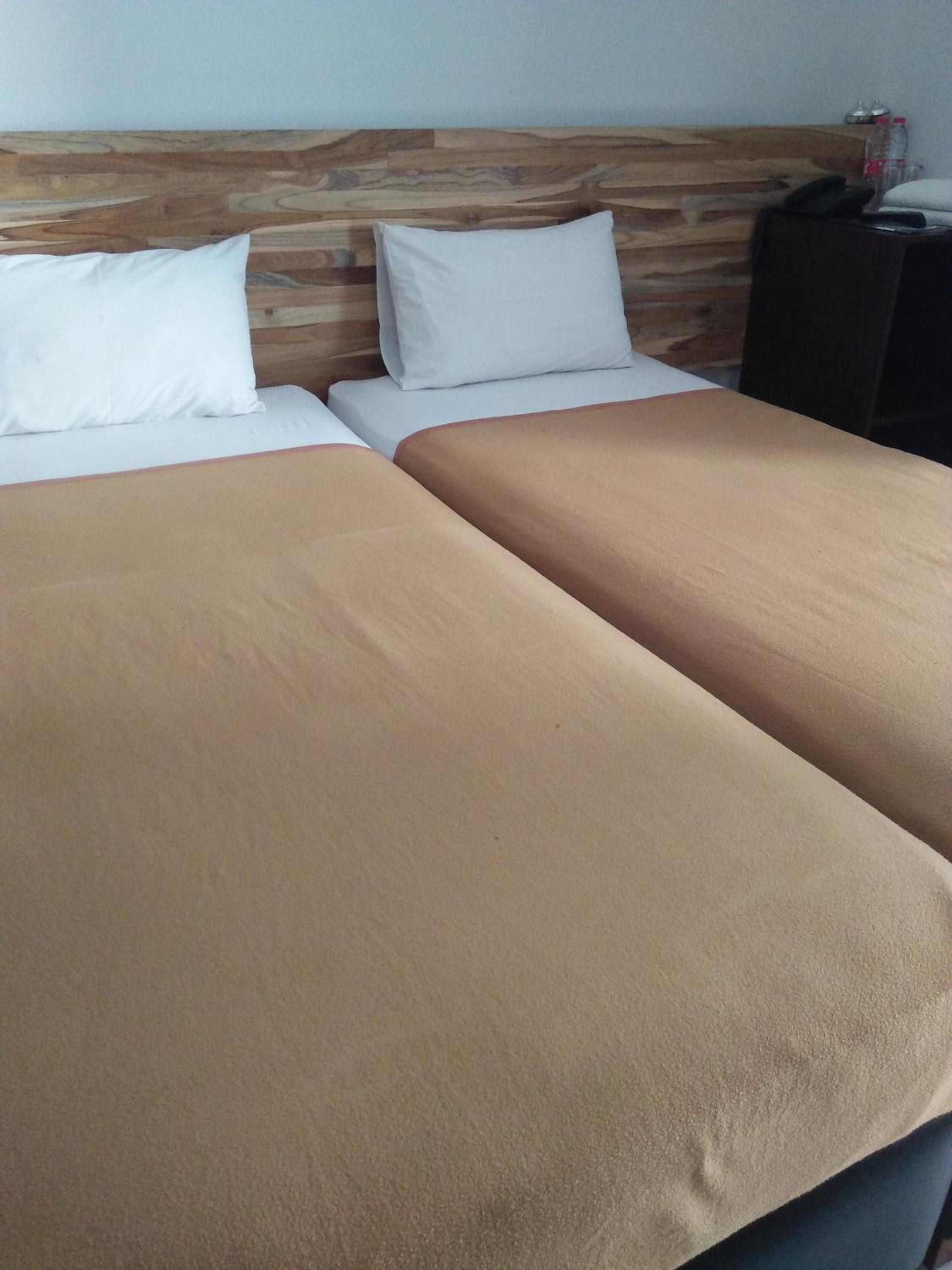 Standard Twin Room photo 3