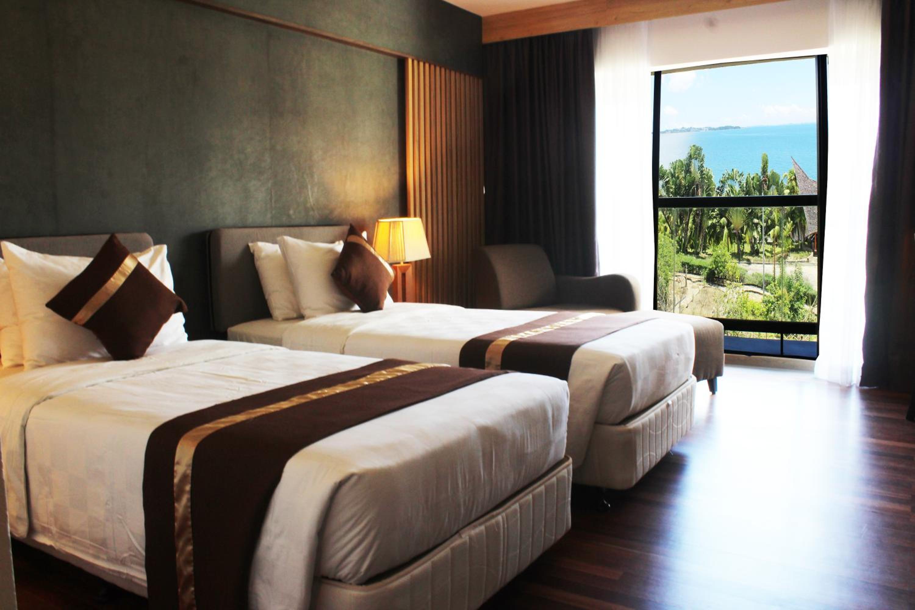 Deluxe Double or Twin Room with Free Shuttle from Nongsapura Ferry Terminal - Photo 8