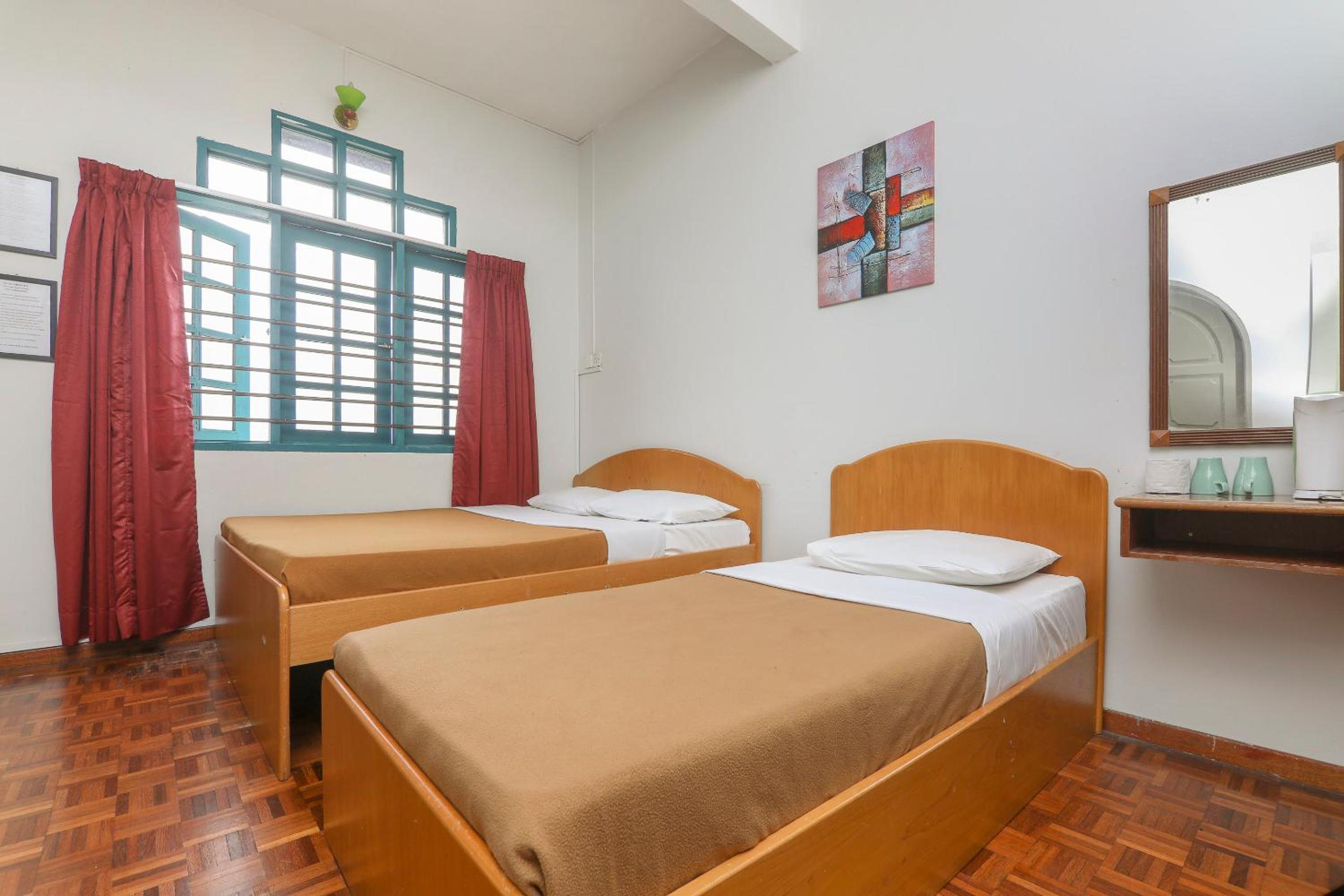 Triple Room with Shared Bathroom