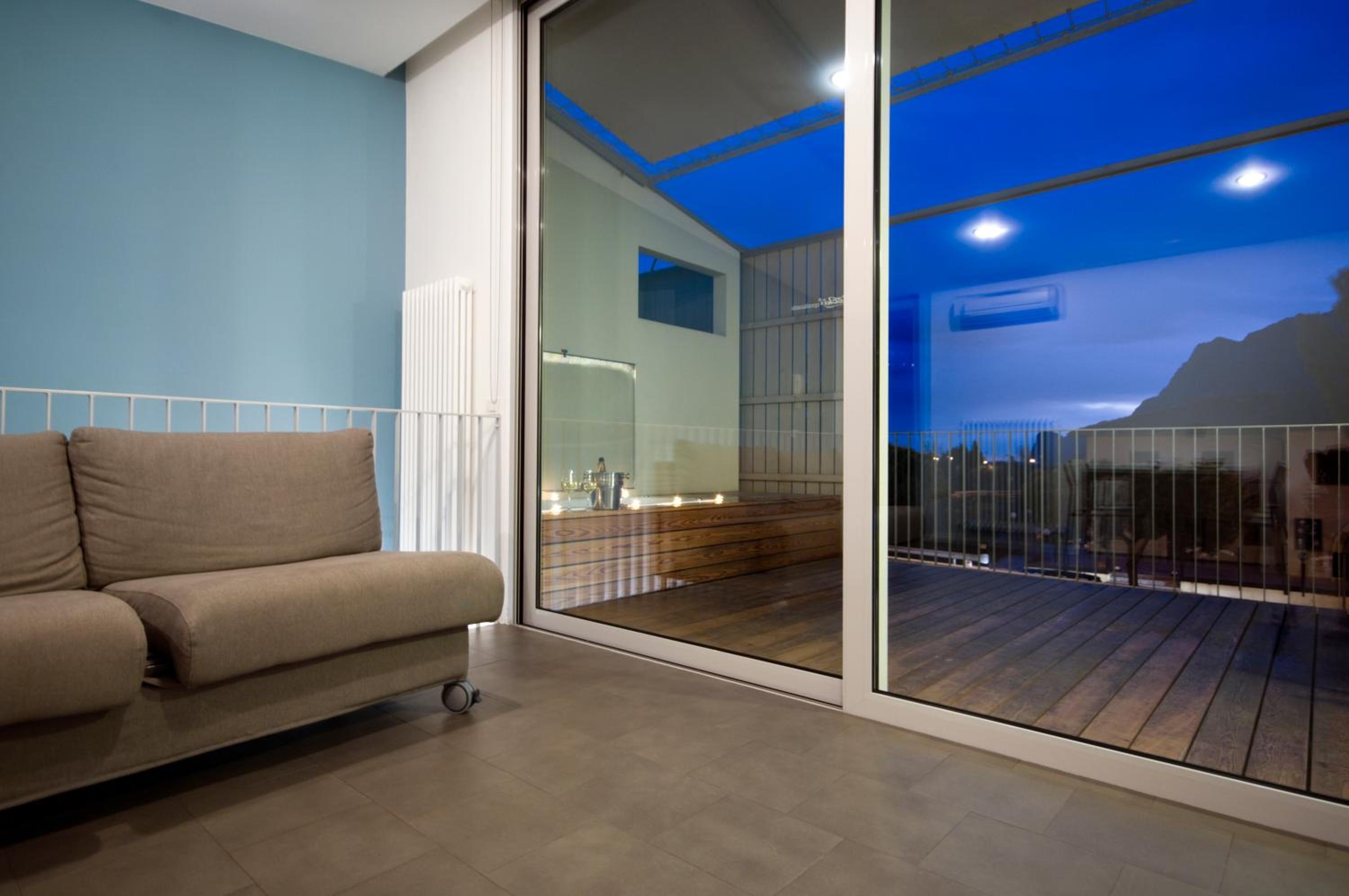 One-Bedroom Apartment - Split Level