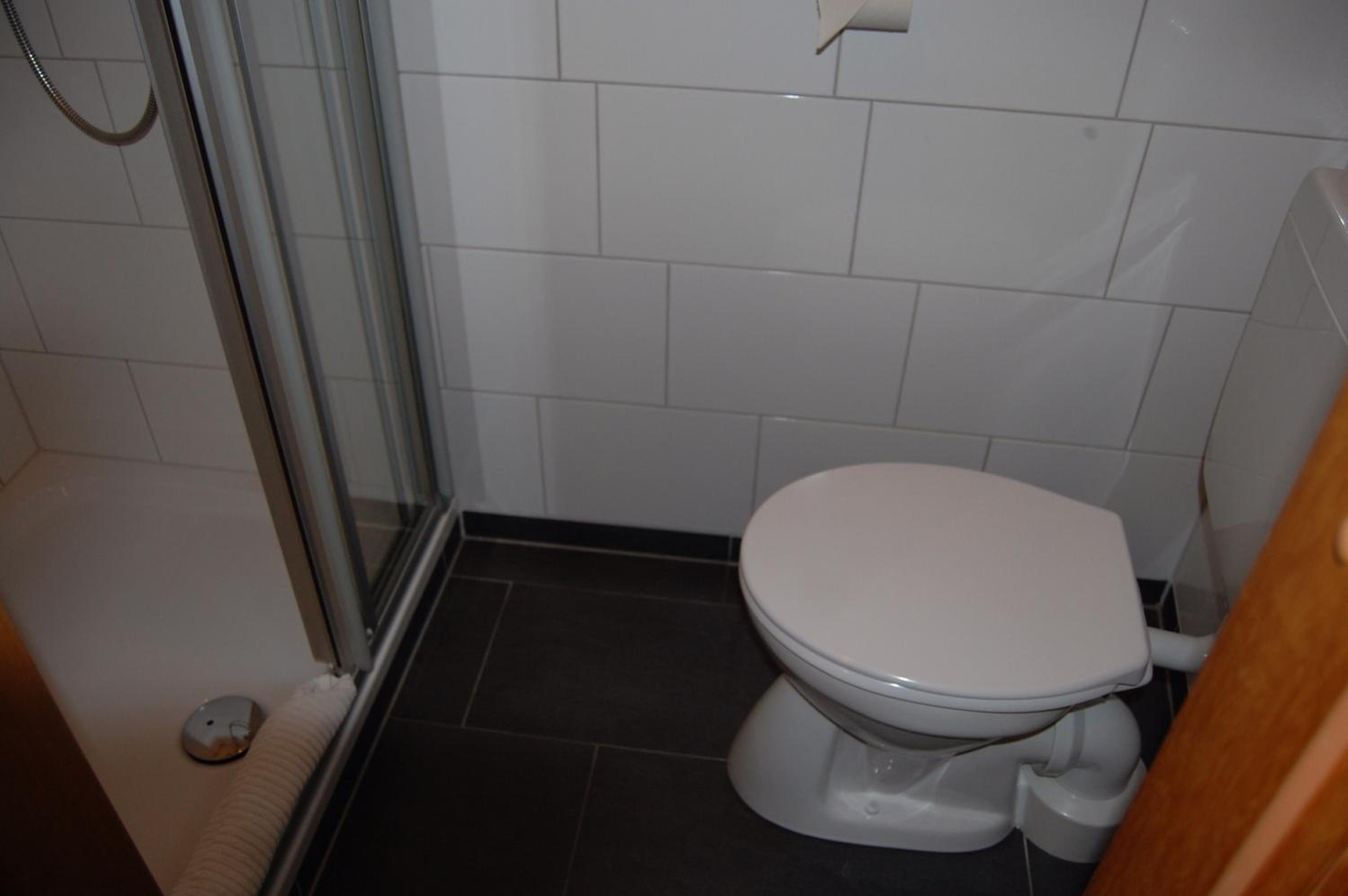 Standard Double Room - Photo 15