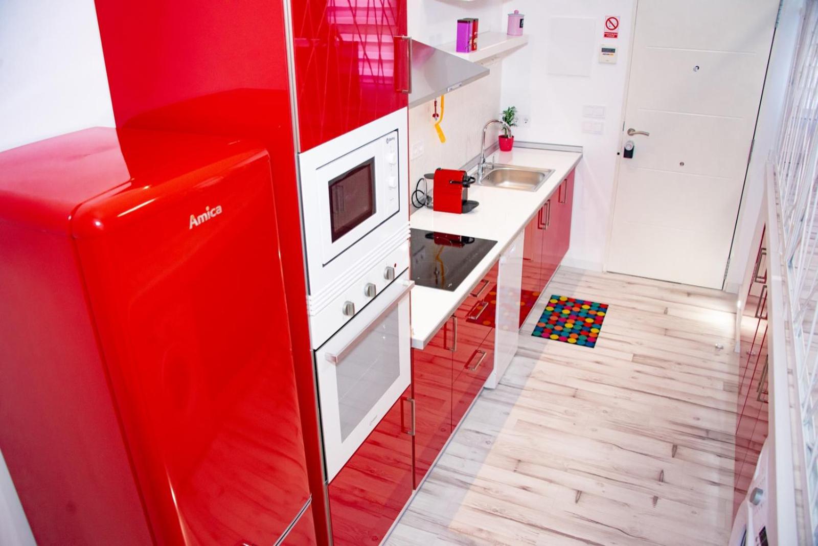 One-Bedroom Apartment - Photo 32