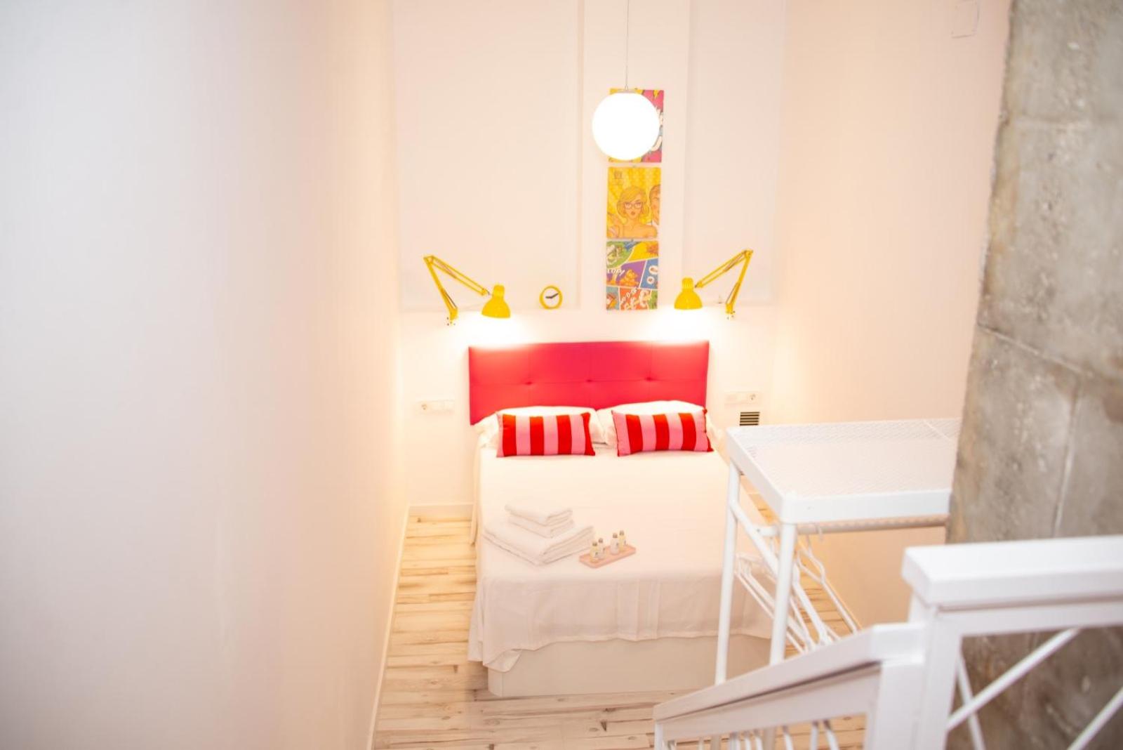 One-Bedroom Apartment - Photo 30