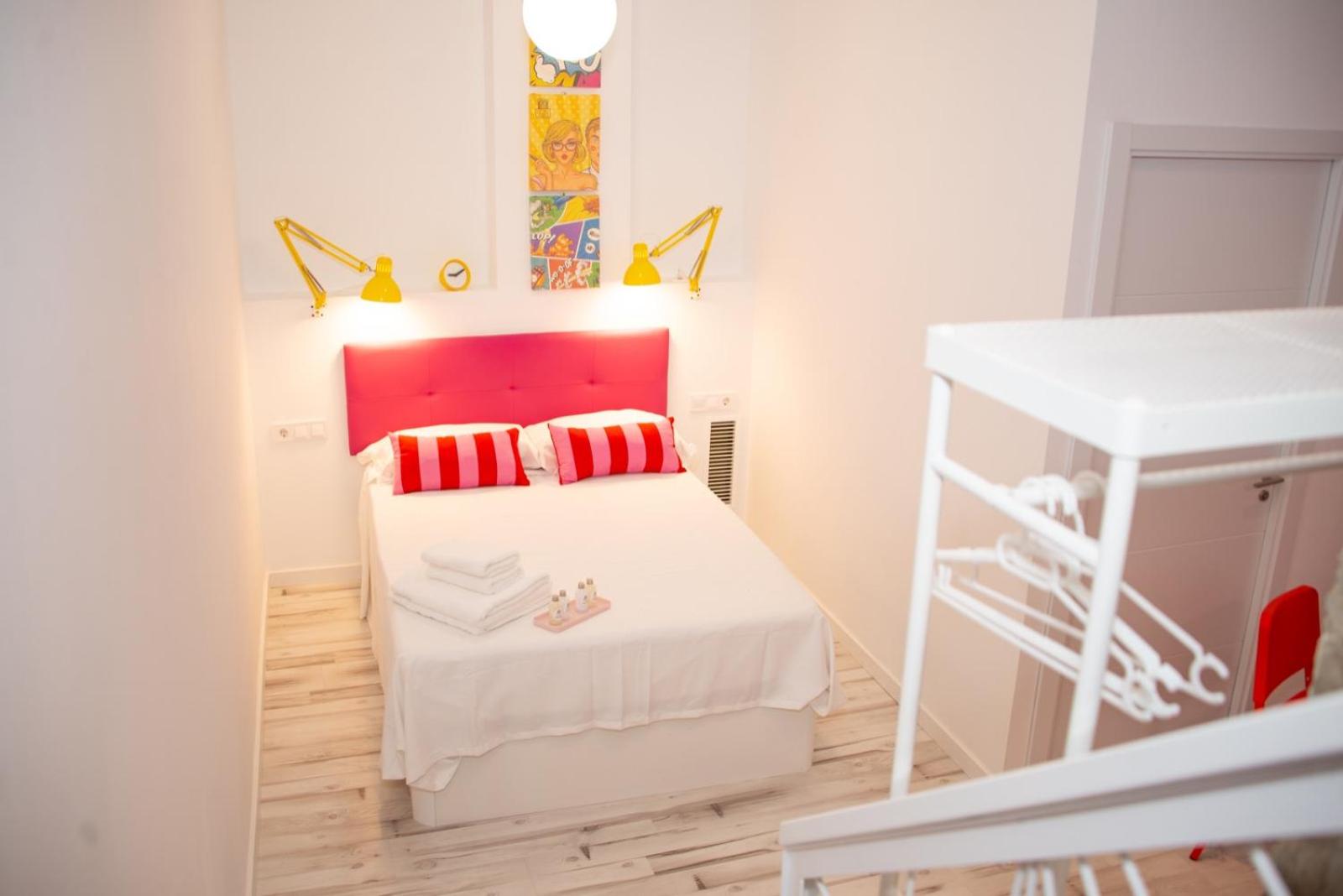 One-Bedroom Apartment - Photo 15