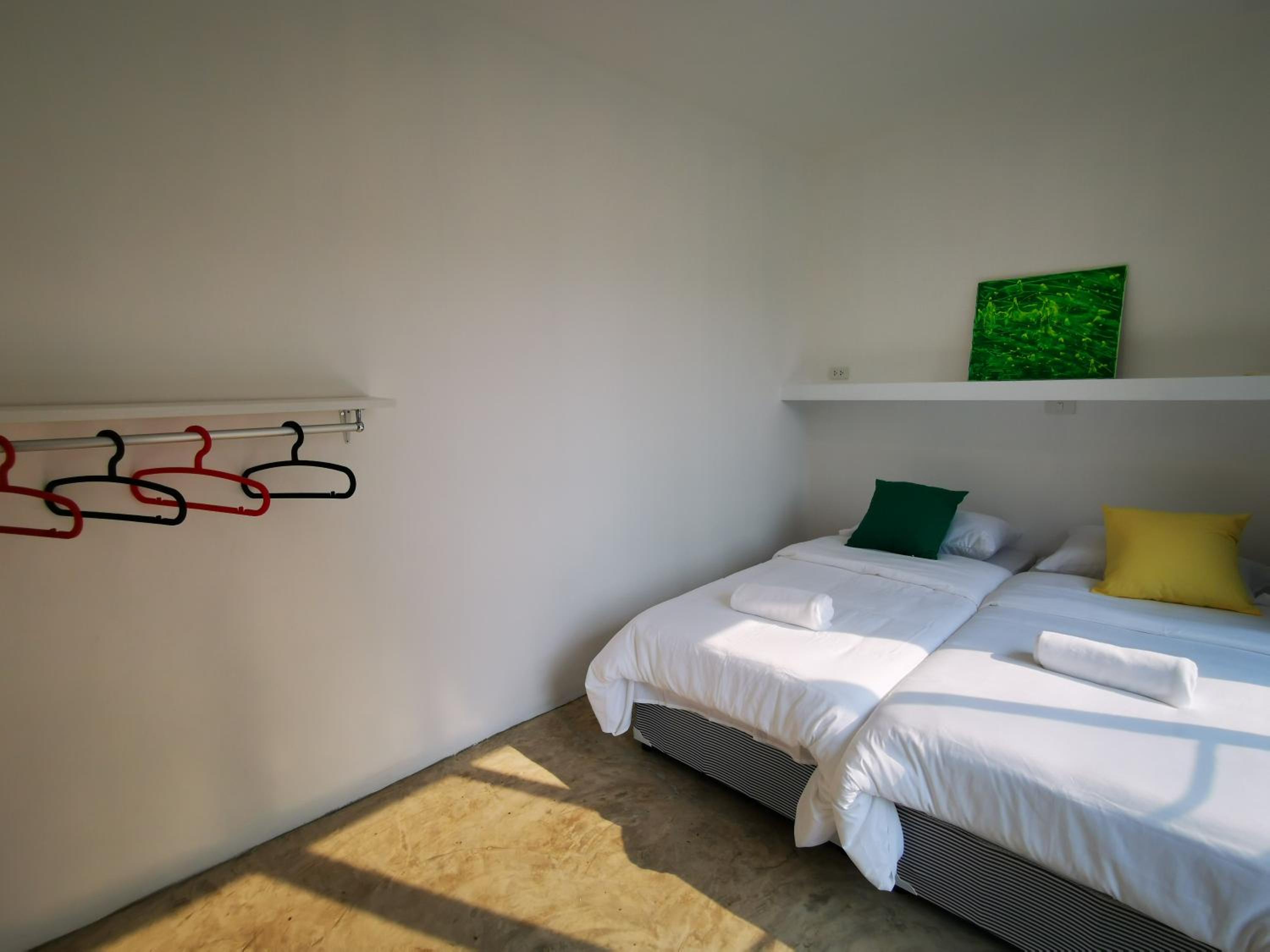 Studio Apartment photo 1