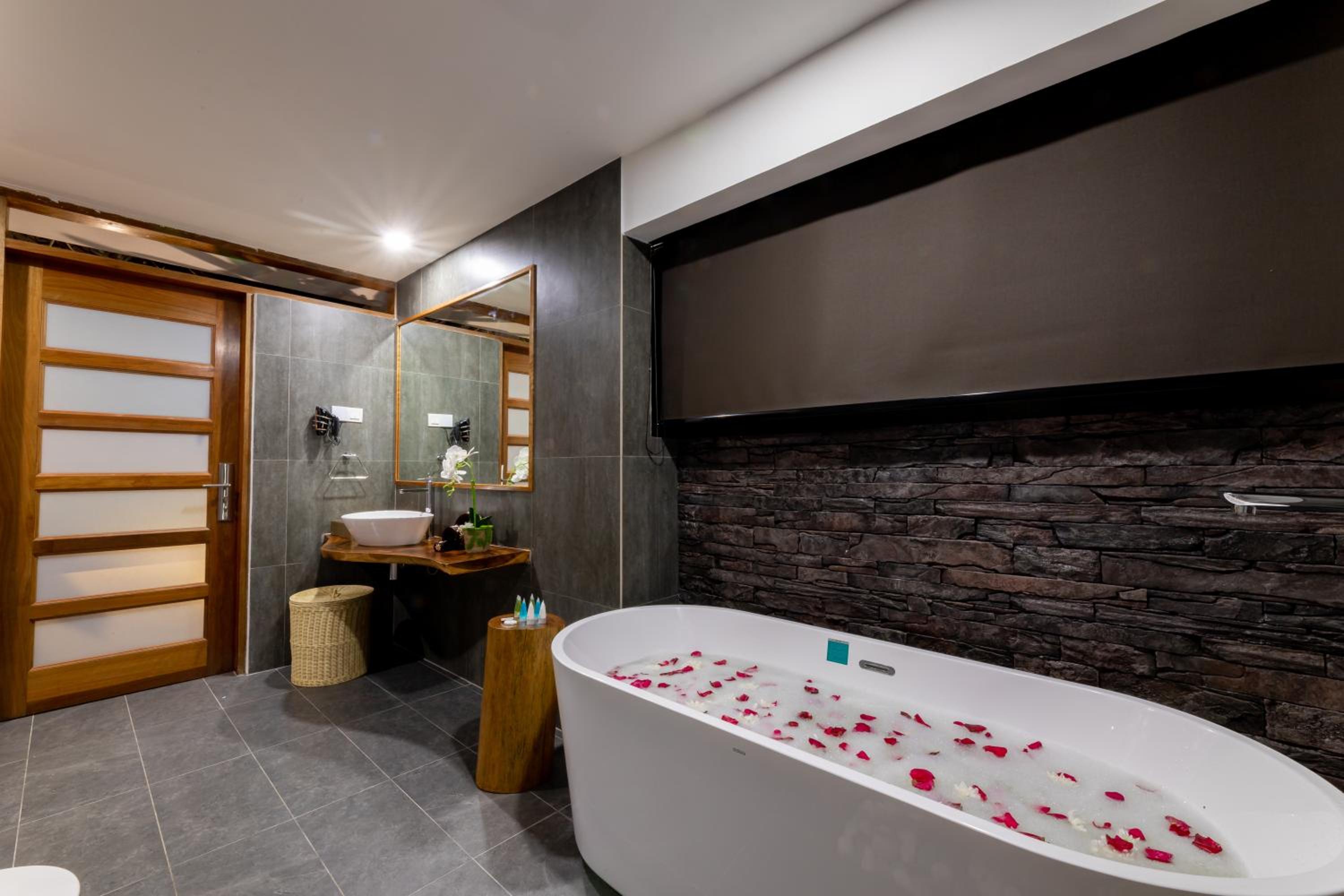 Exclusive Villa - Photo 3