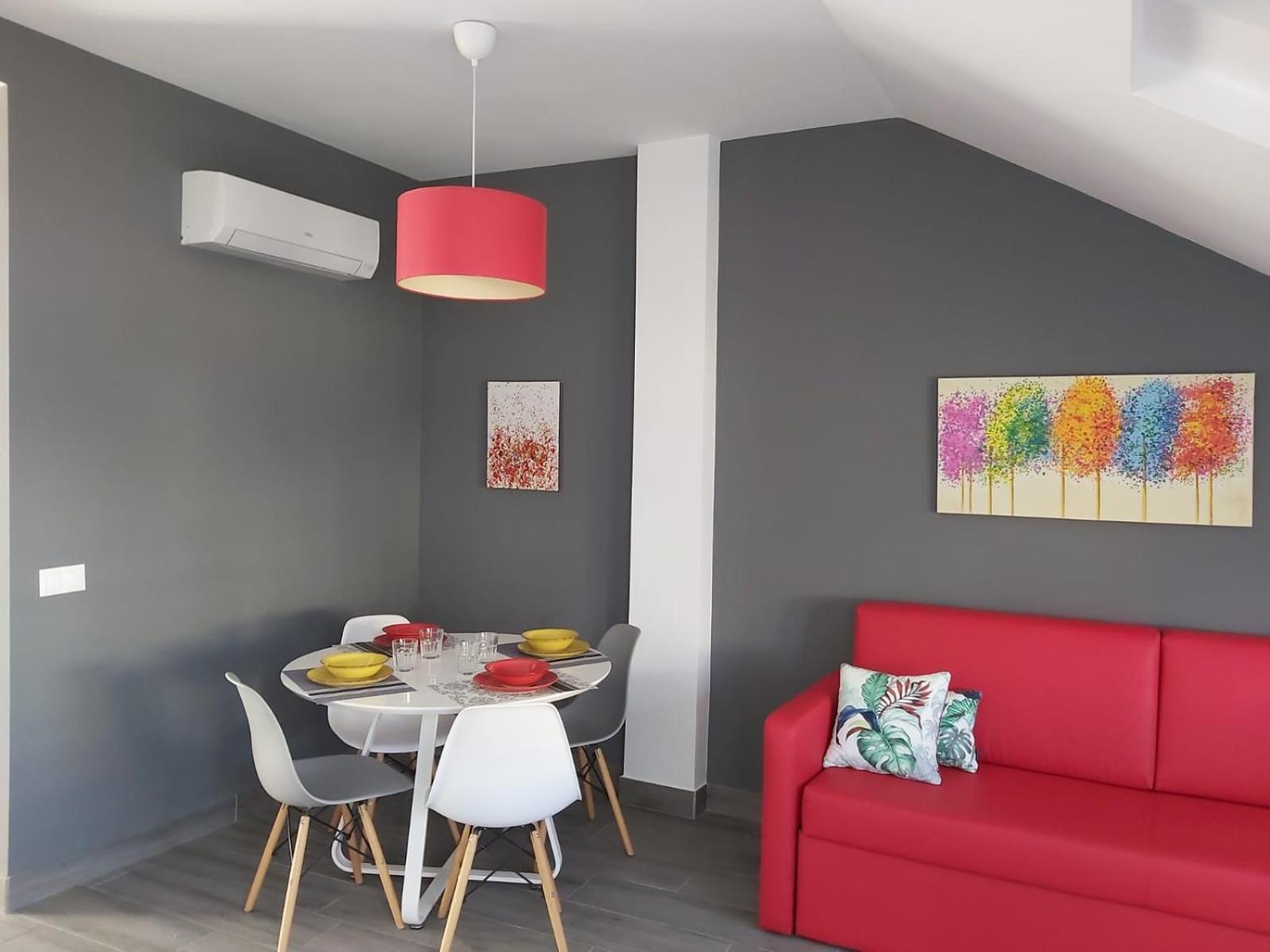 Apartment with Terrace - Photo 11