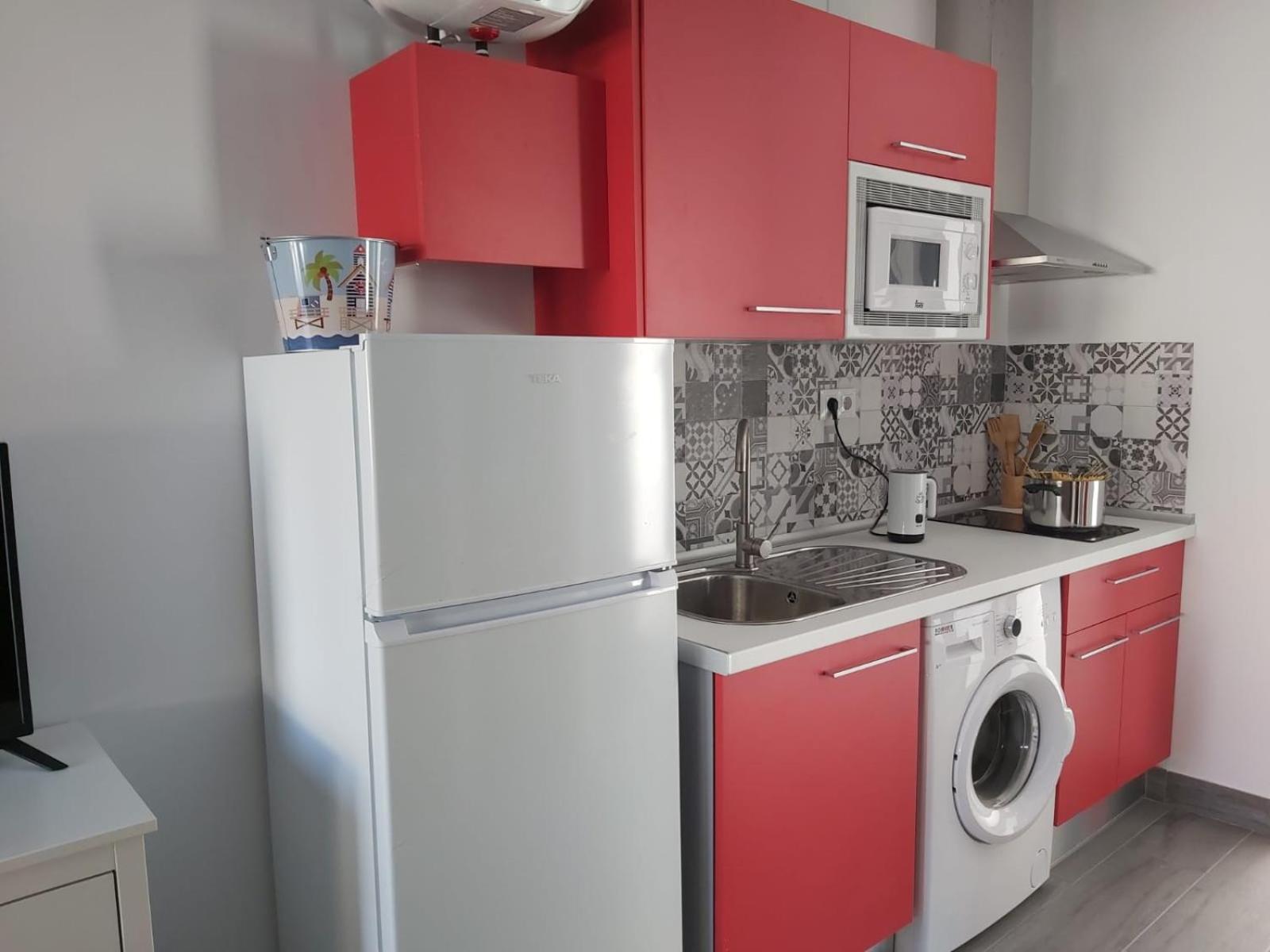 Apartment with Terrace - Photo 5