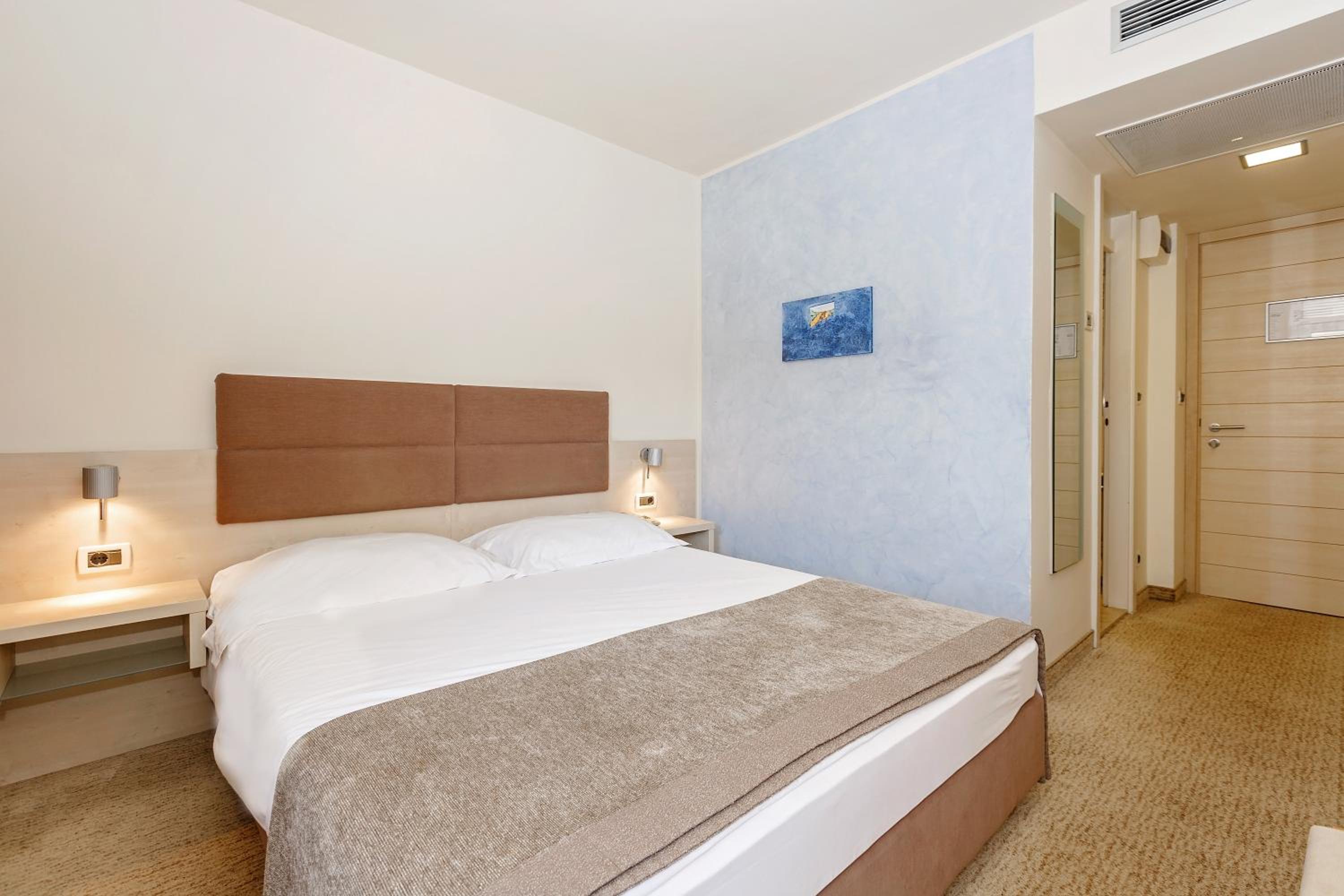 Economy Room - Photo 5