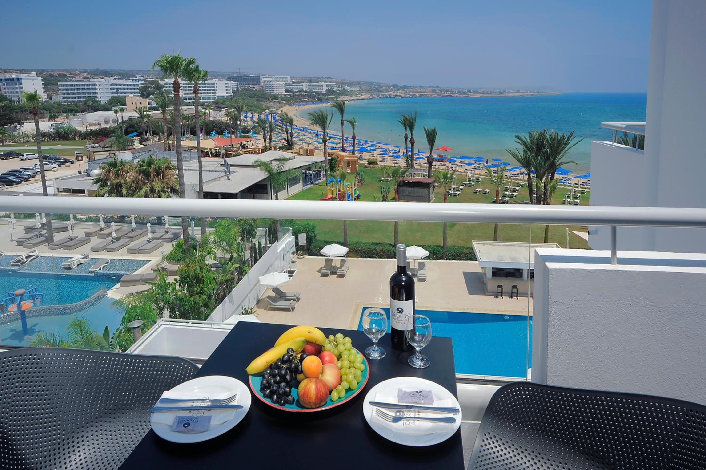 Deluxe Double or Twin Room with Sea View photo 2