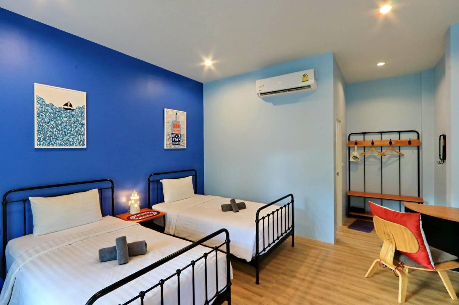 Twin Room - Photo 3