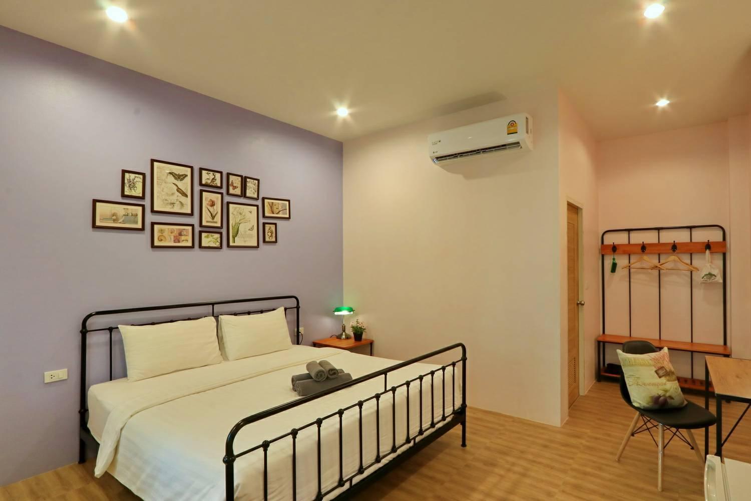Double Room - Photo 5