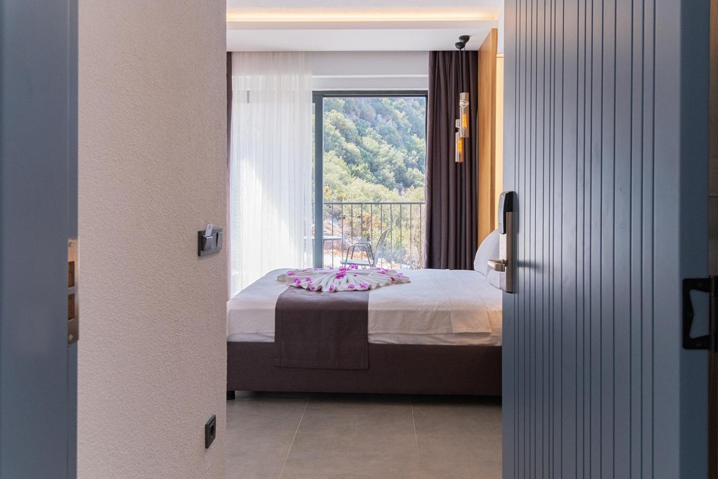 Double Room with Balcony and Sea View photo 2