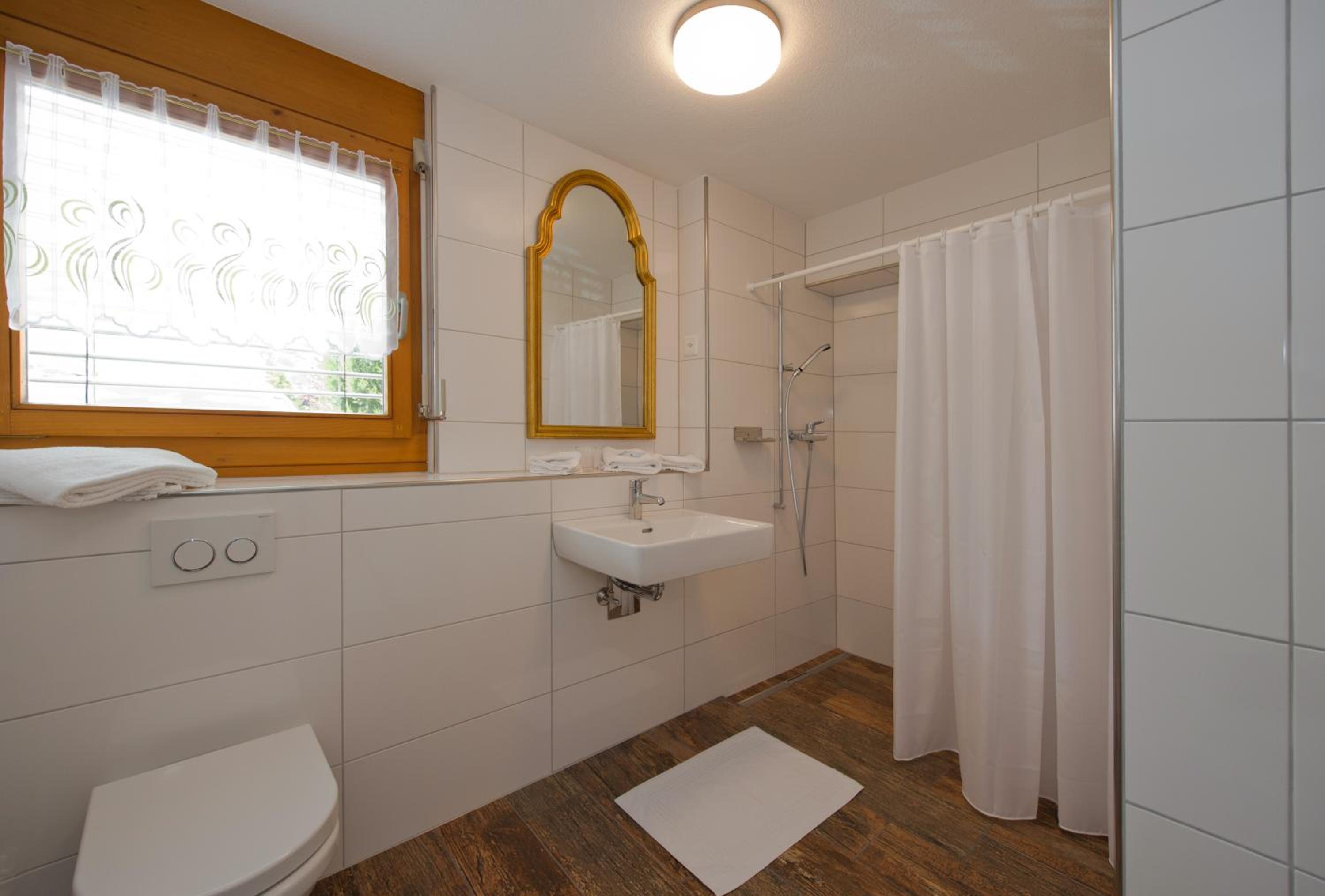 Double Room - Photo 8
