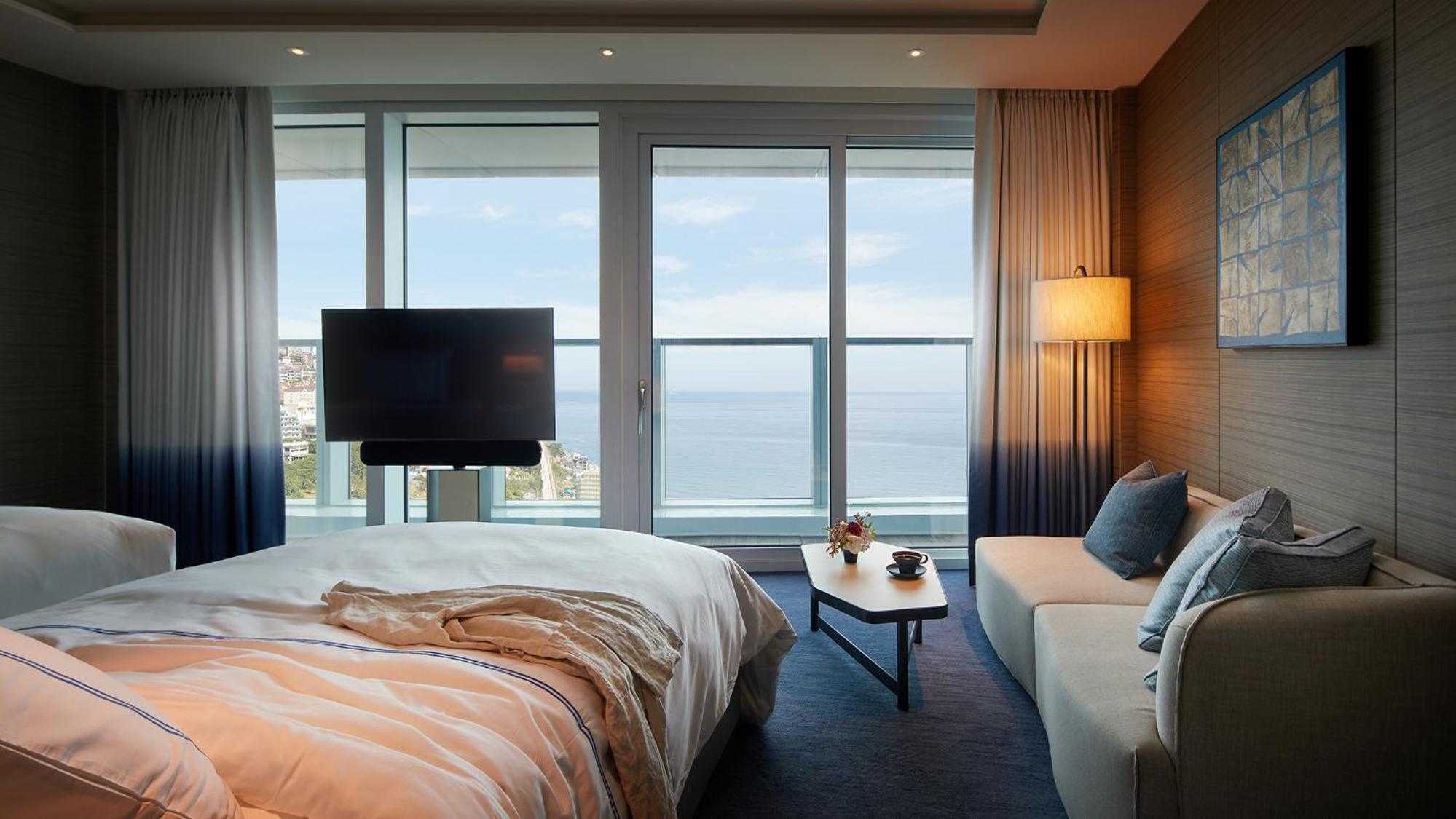 Premier Twin Room with Mipo Harbor View photo 1