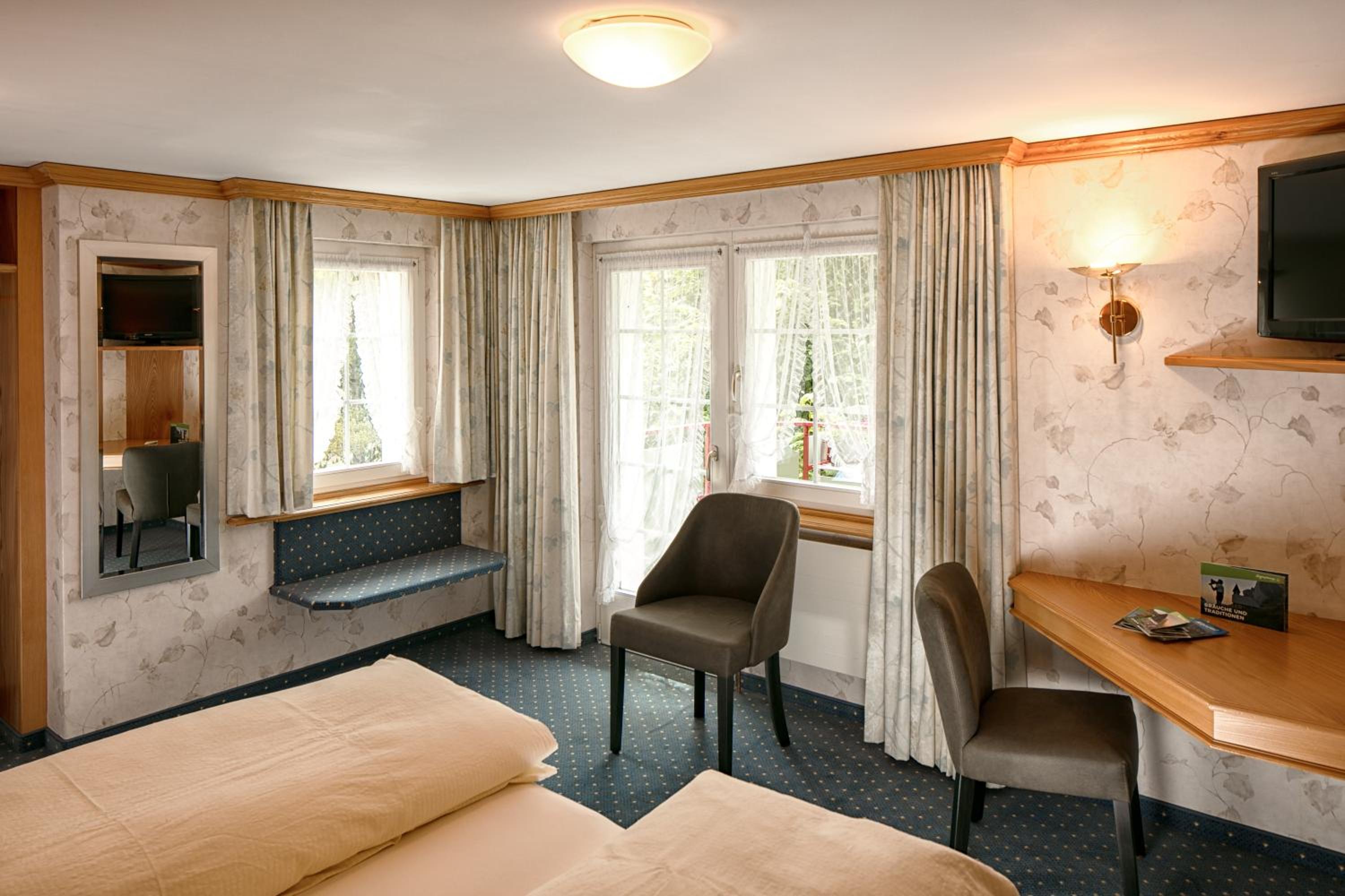 Superior Double or Twin Room with Mountain View