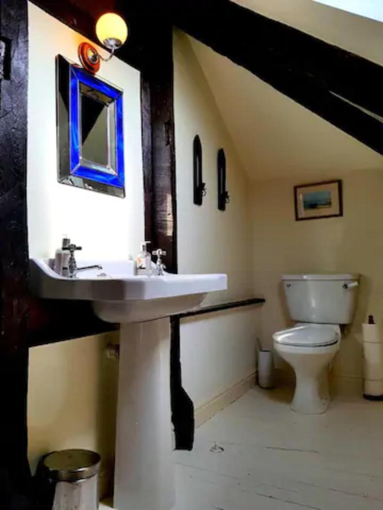 Deluxe Double Room with Bath photo 3