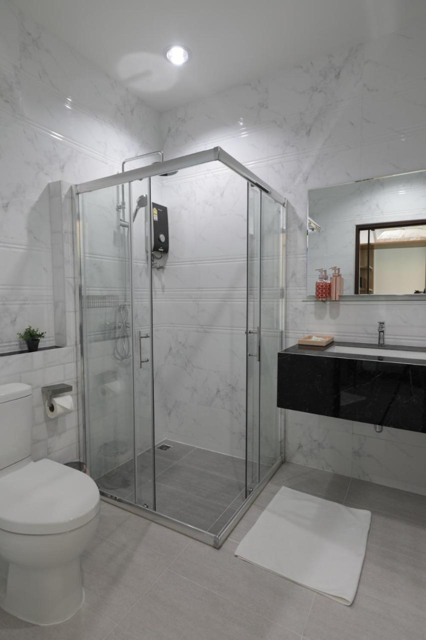 Superior King Room - Photo 8