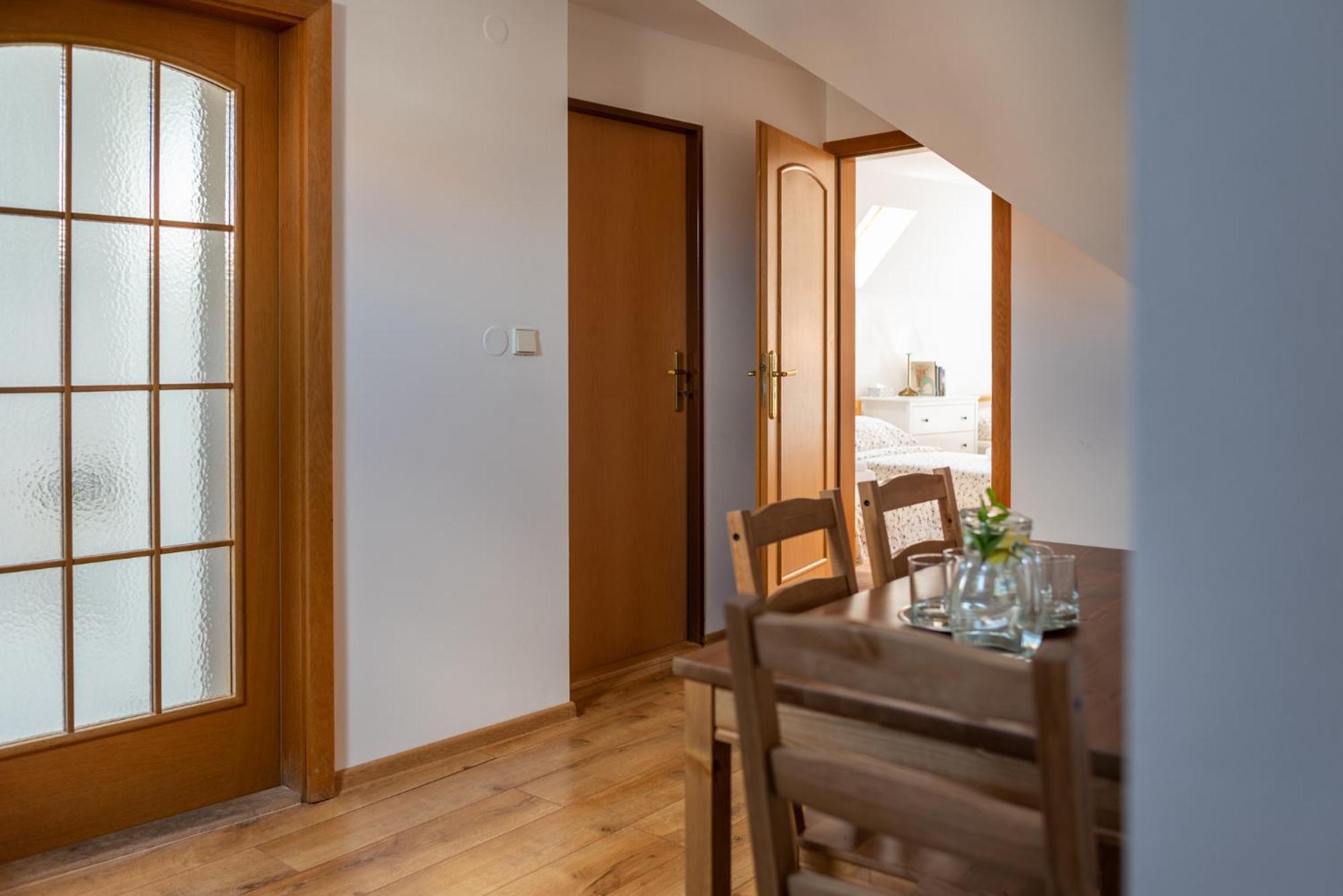 Family Room - Photo 4