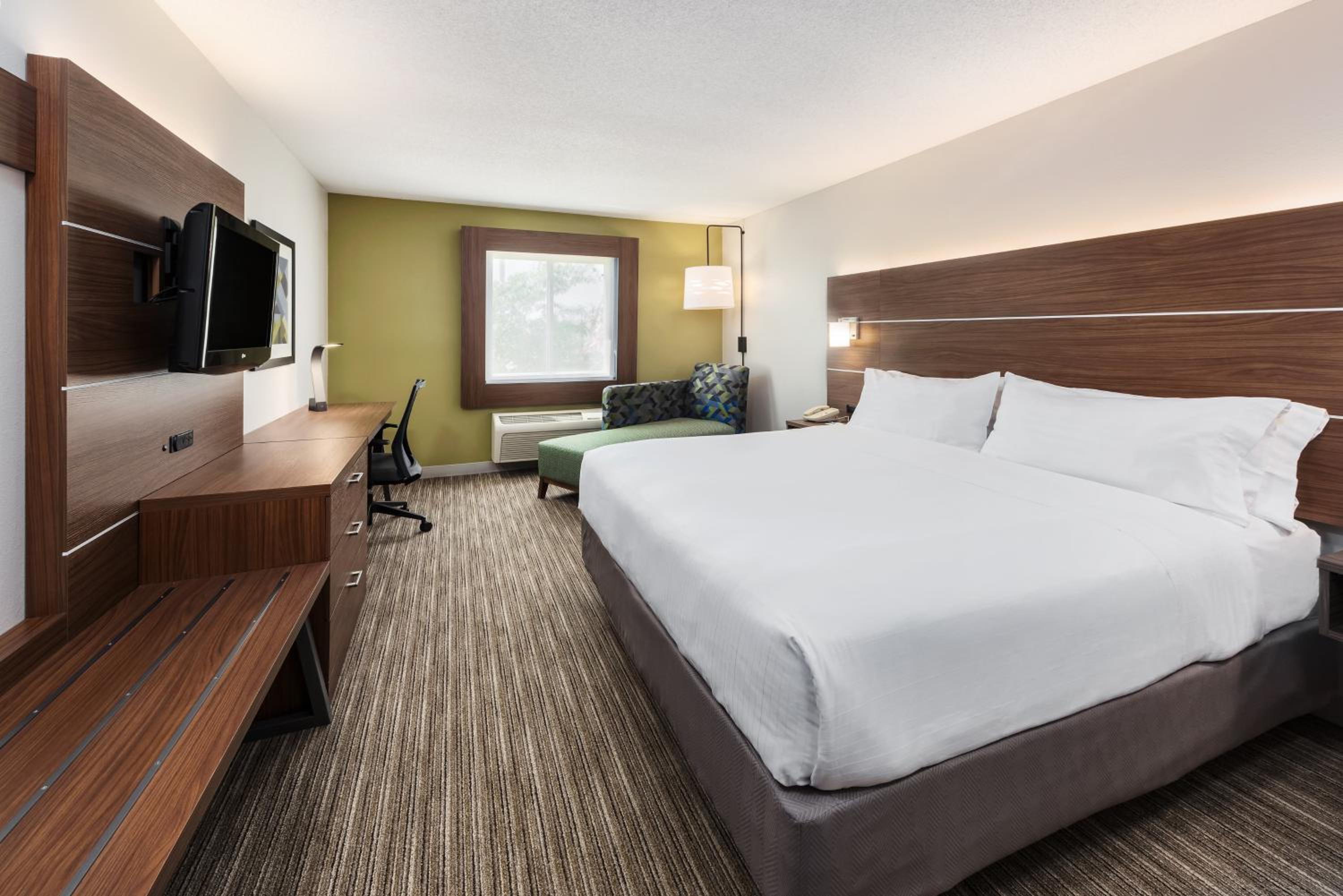 Standard King Room - Photo 1