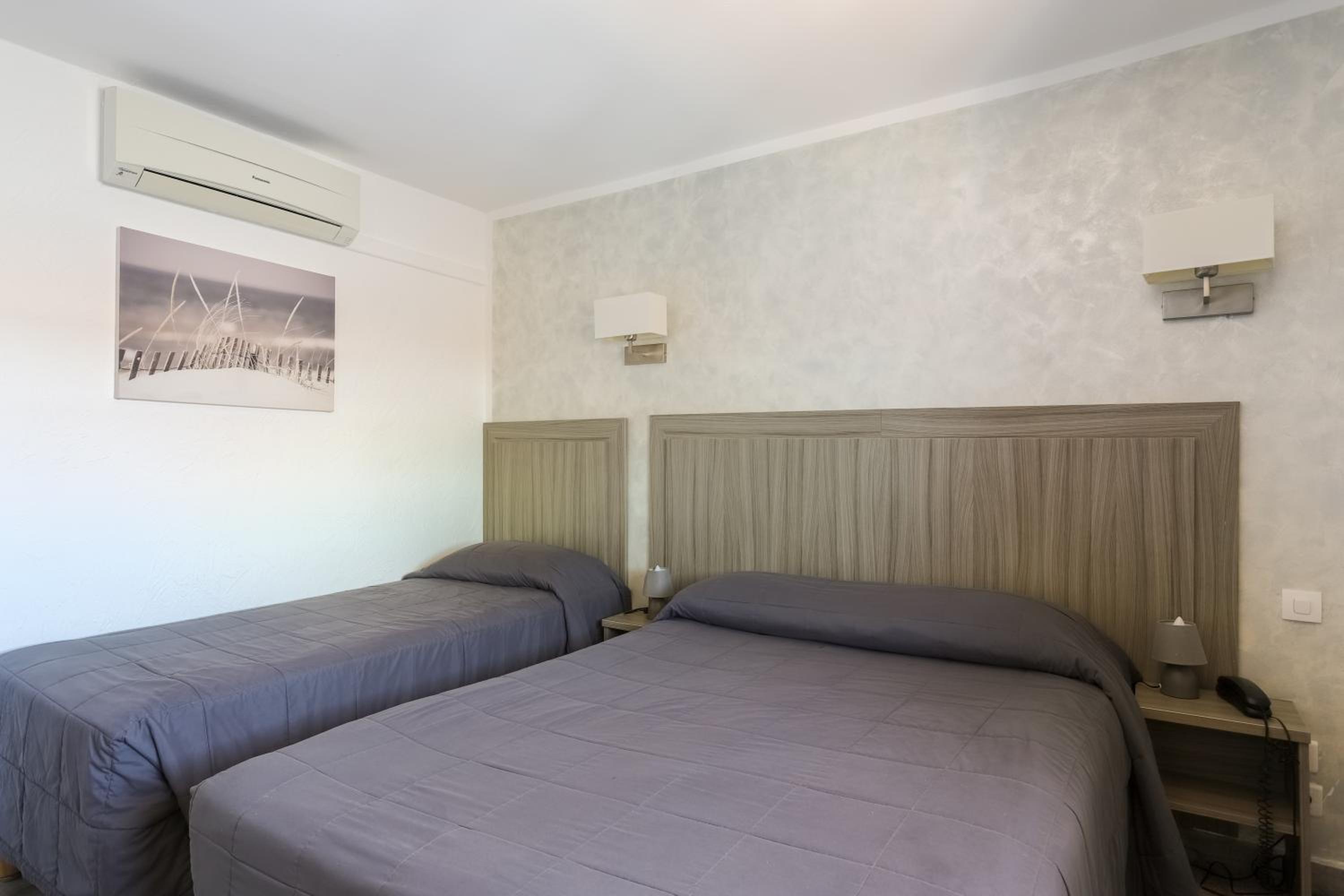 Standard Triple Room - Photo 1