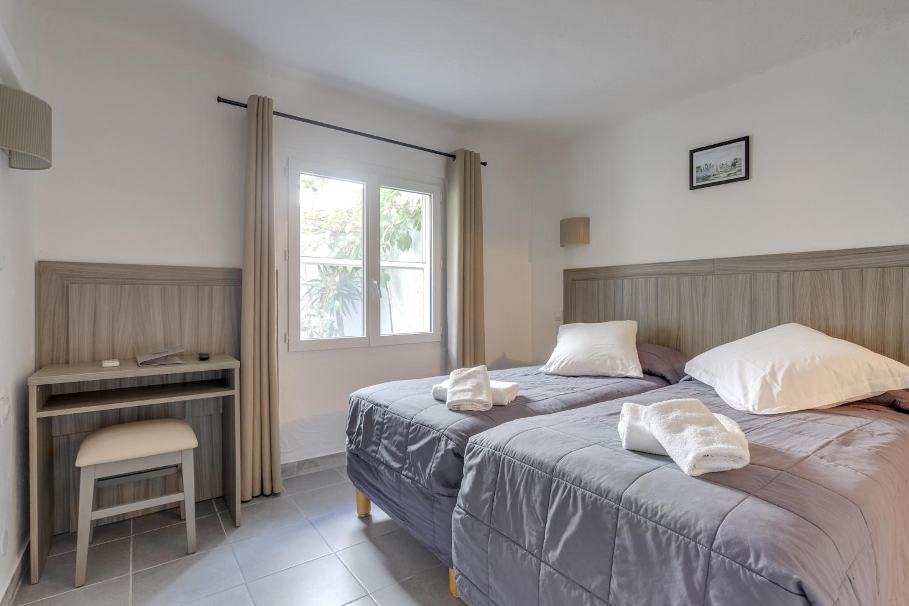 Economy Double Room - Photo 4