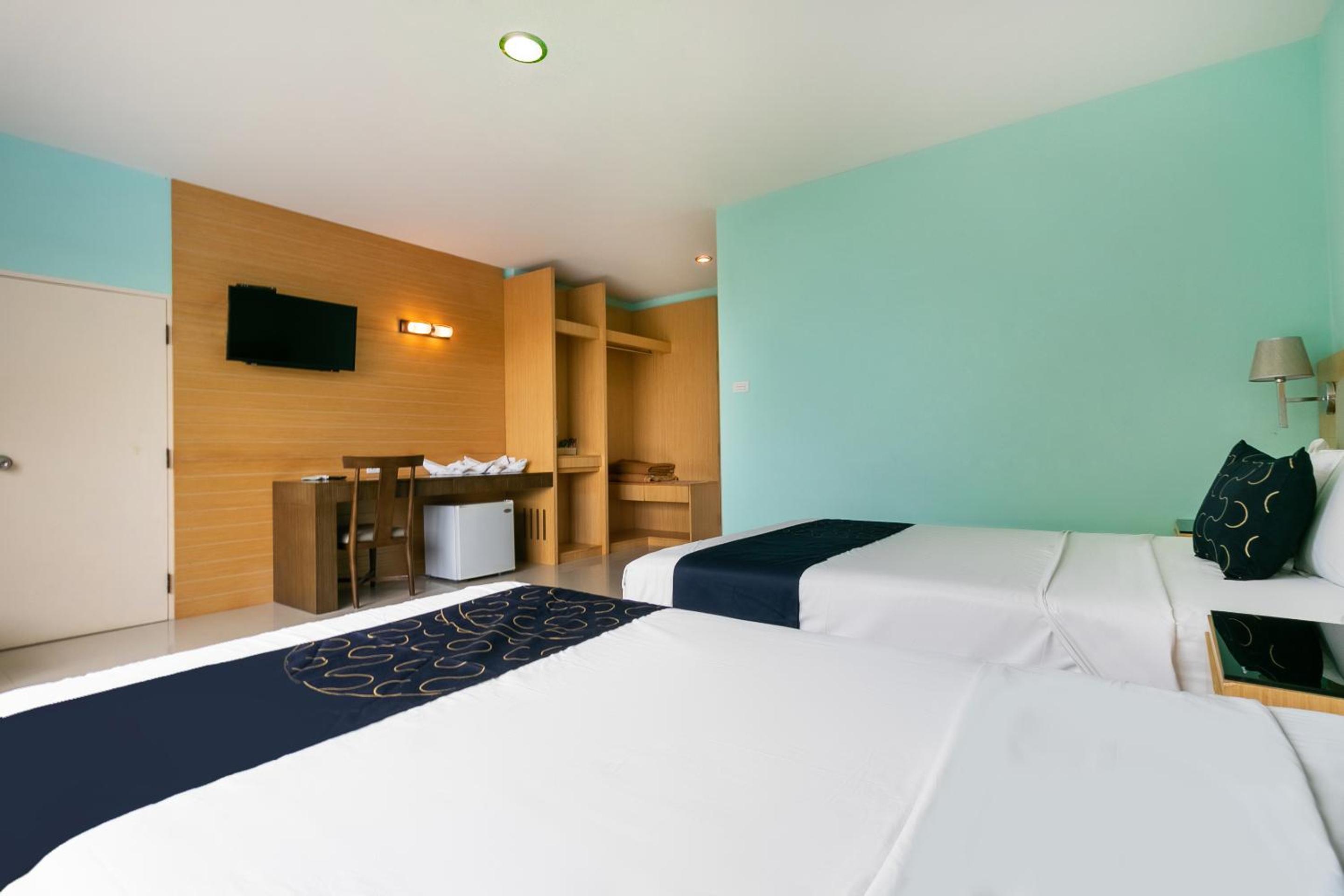 Standard Triple Room - Photo 13