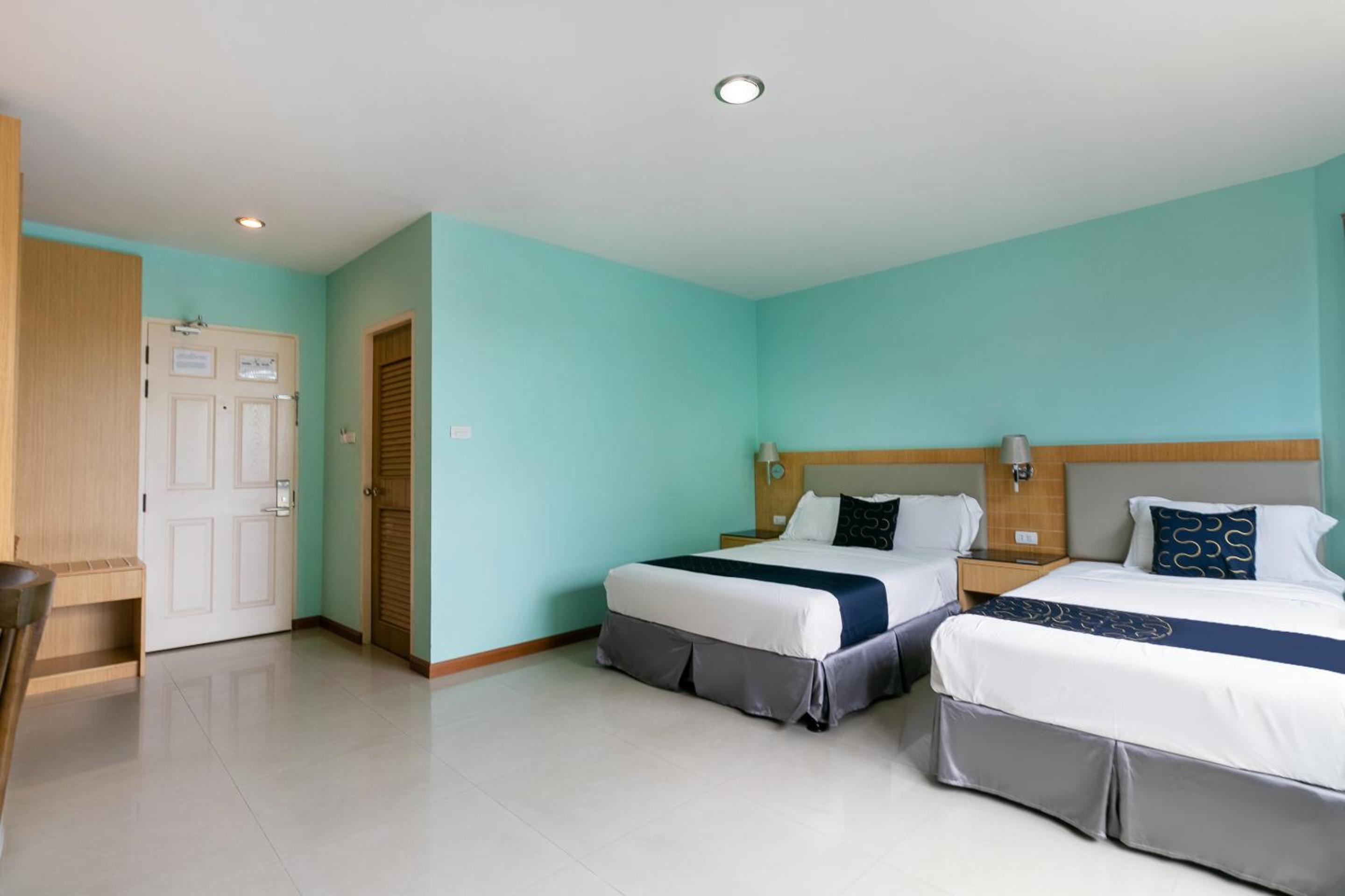 Standard Triple Room - Photo 11
