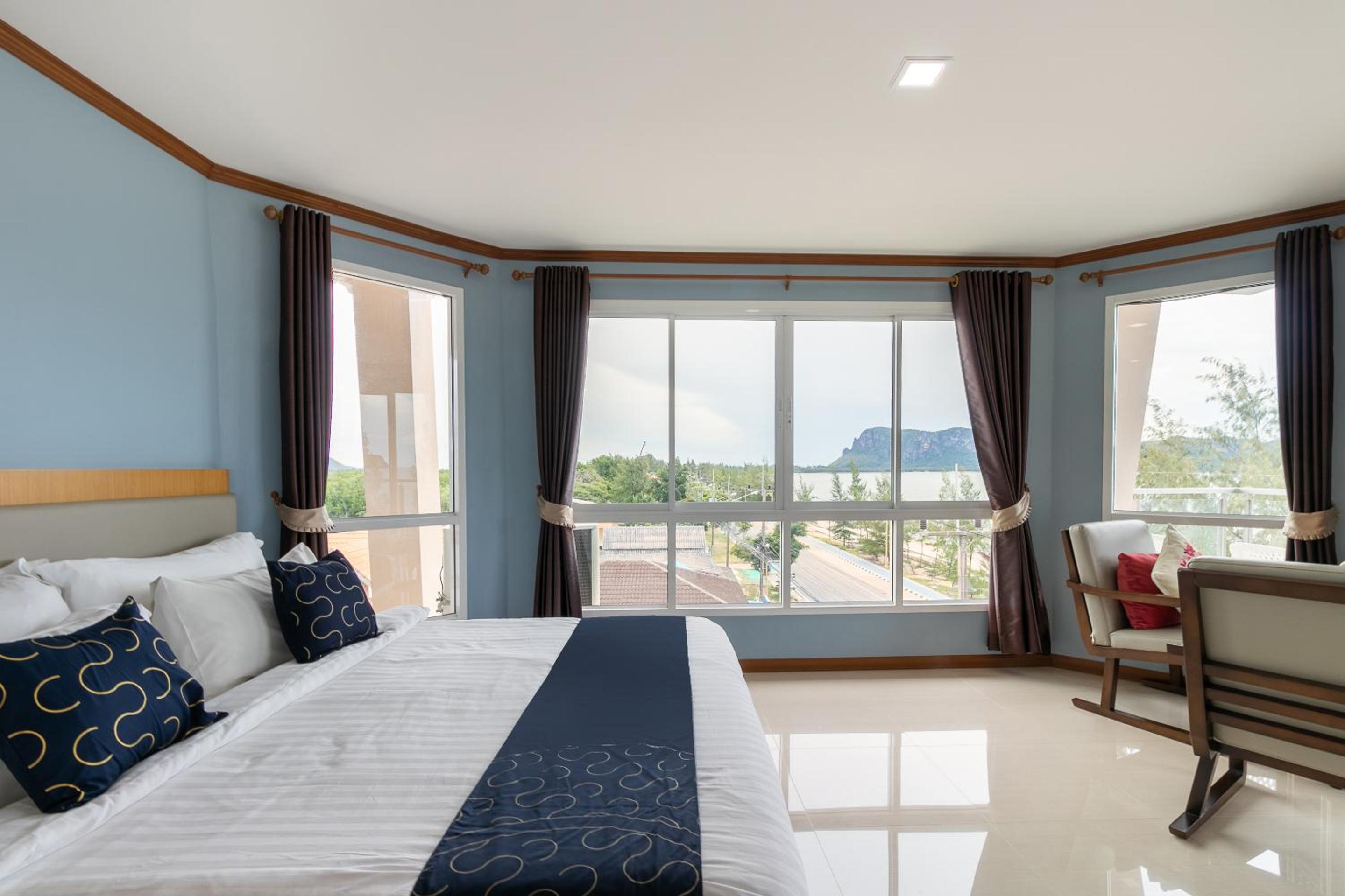 Deluxe Double Room with Balcony and Sea View - Photo 2