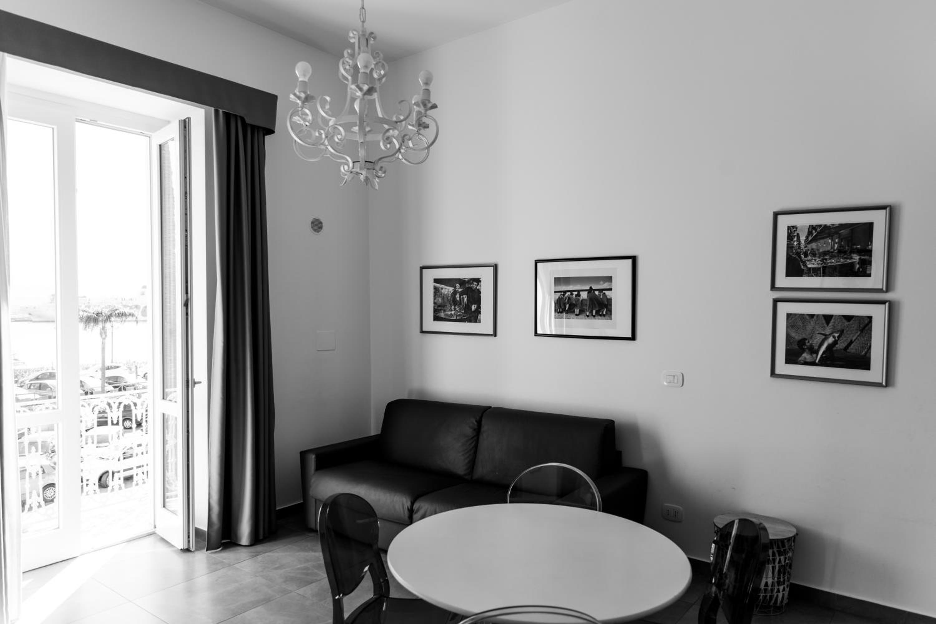 Deluxe Suite photo 2