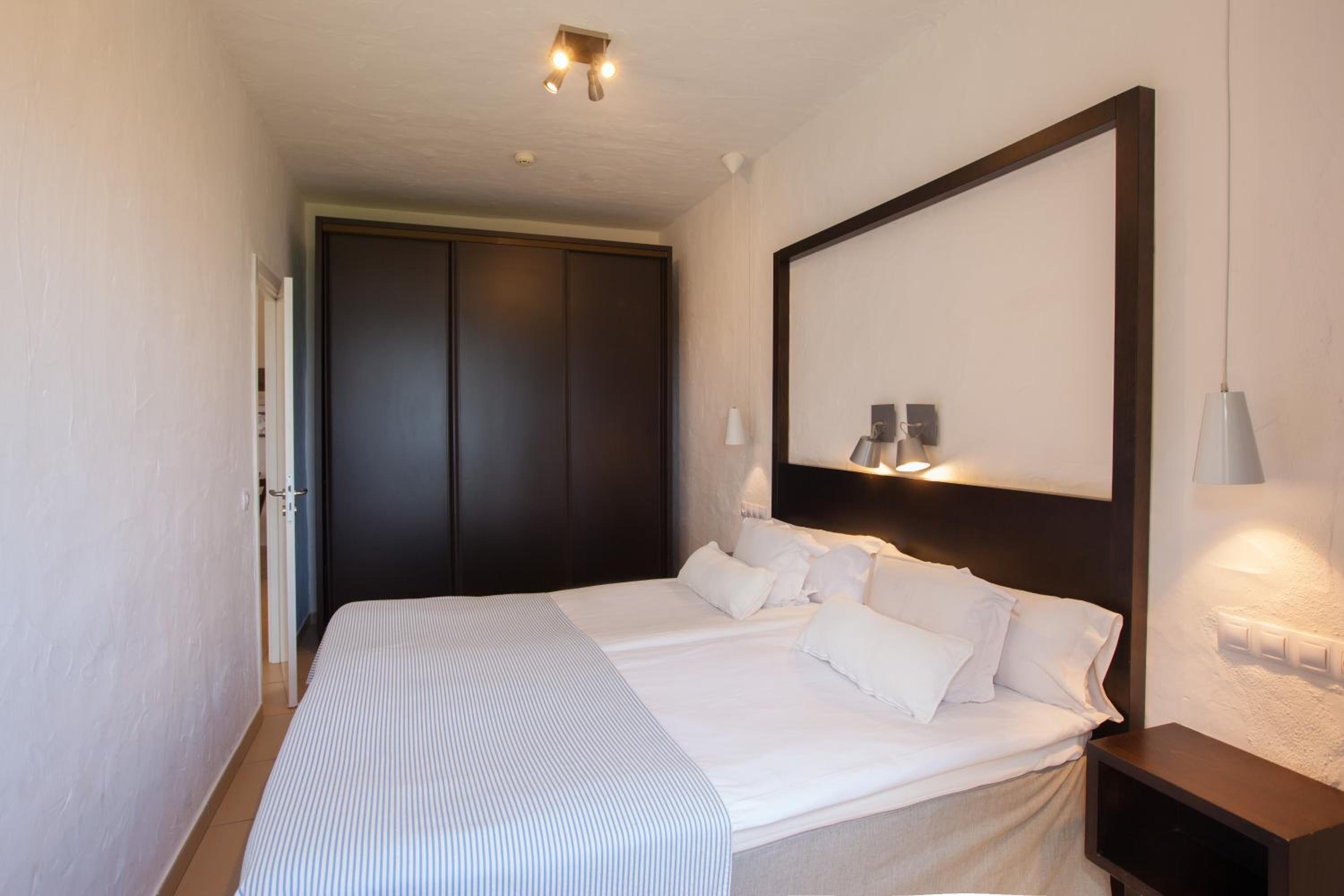 Apartamento de Dos Dormitorios (4 Adultos + 1 Niño)