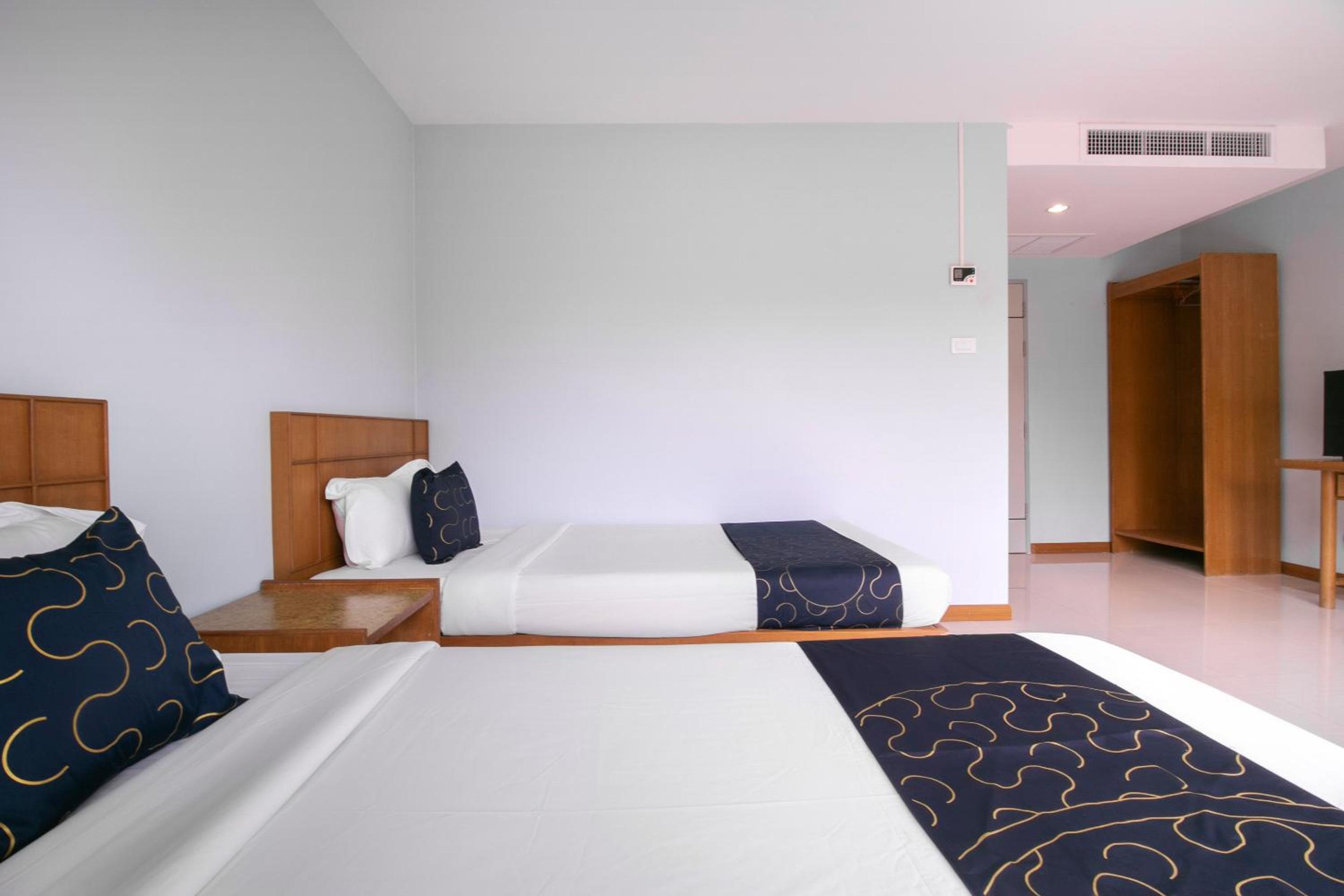 Standard Twin Room with Mountain View - Photo 4