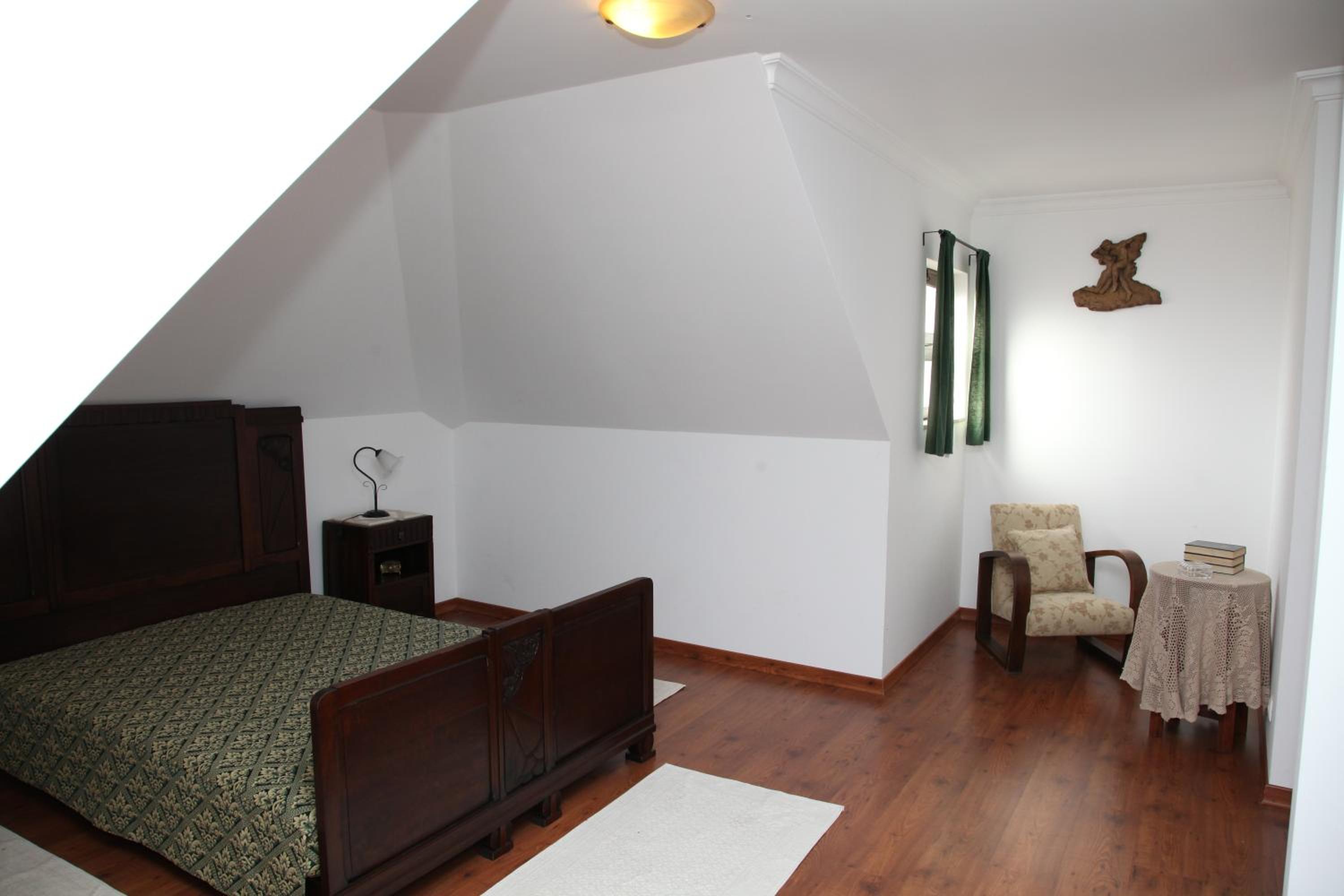 Deluxe Double Room with Extra Bed photo 3