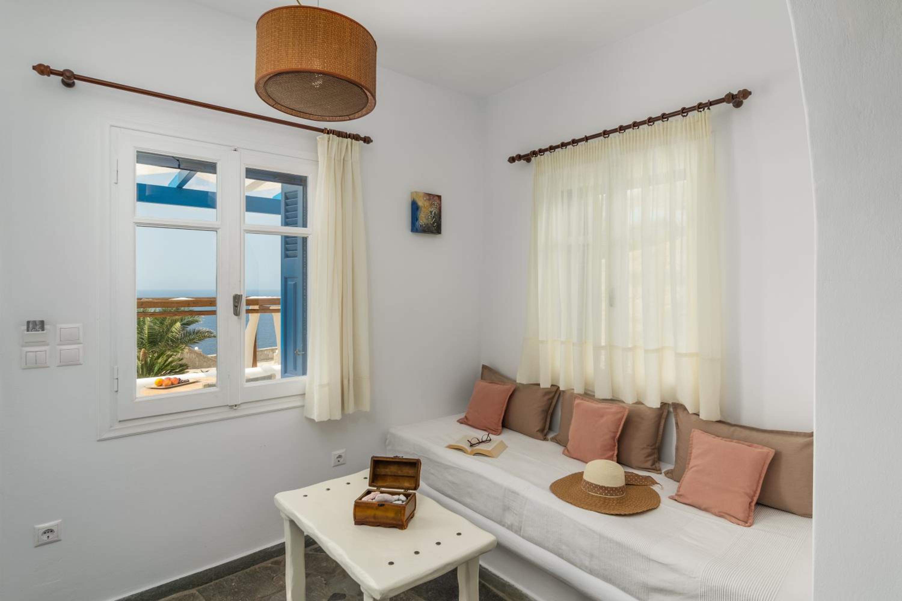 Superior Triple Room with Sea View photo 2