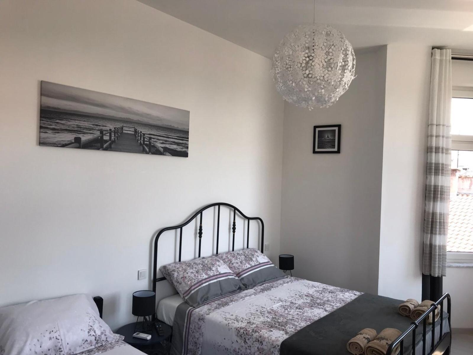 One-Bedroom Apartment - Photo 2