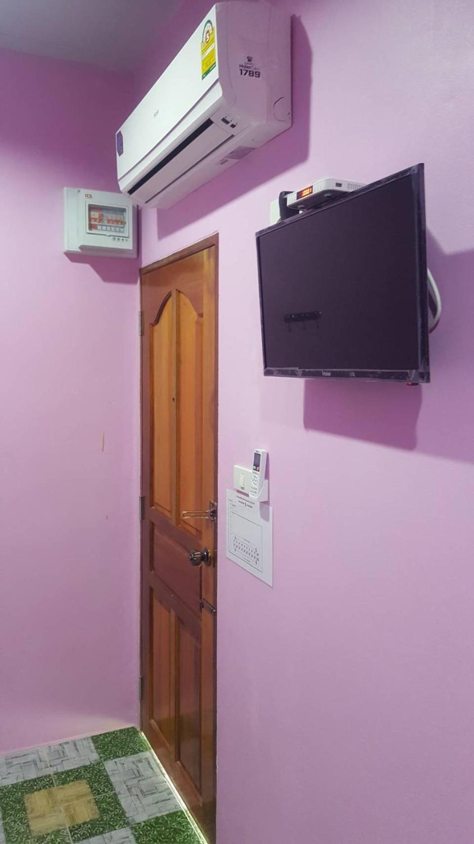 Small Double Room photo 1