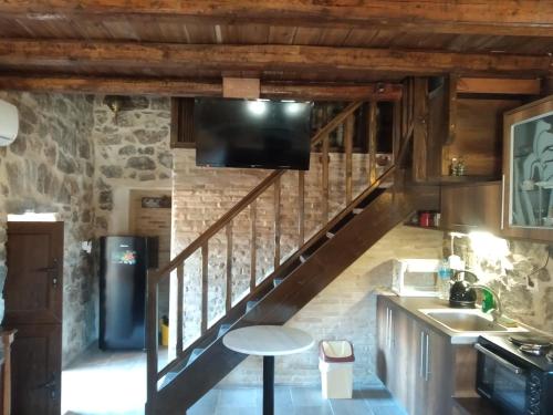 Two-Bedroom House - Photo 6