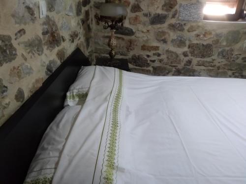 Two-Bedroom House - Photo 3