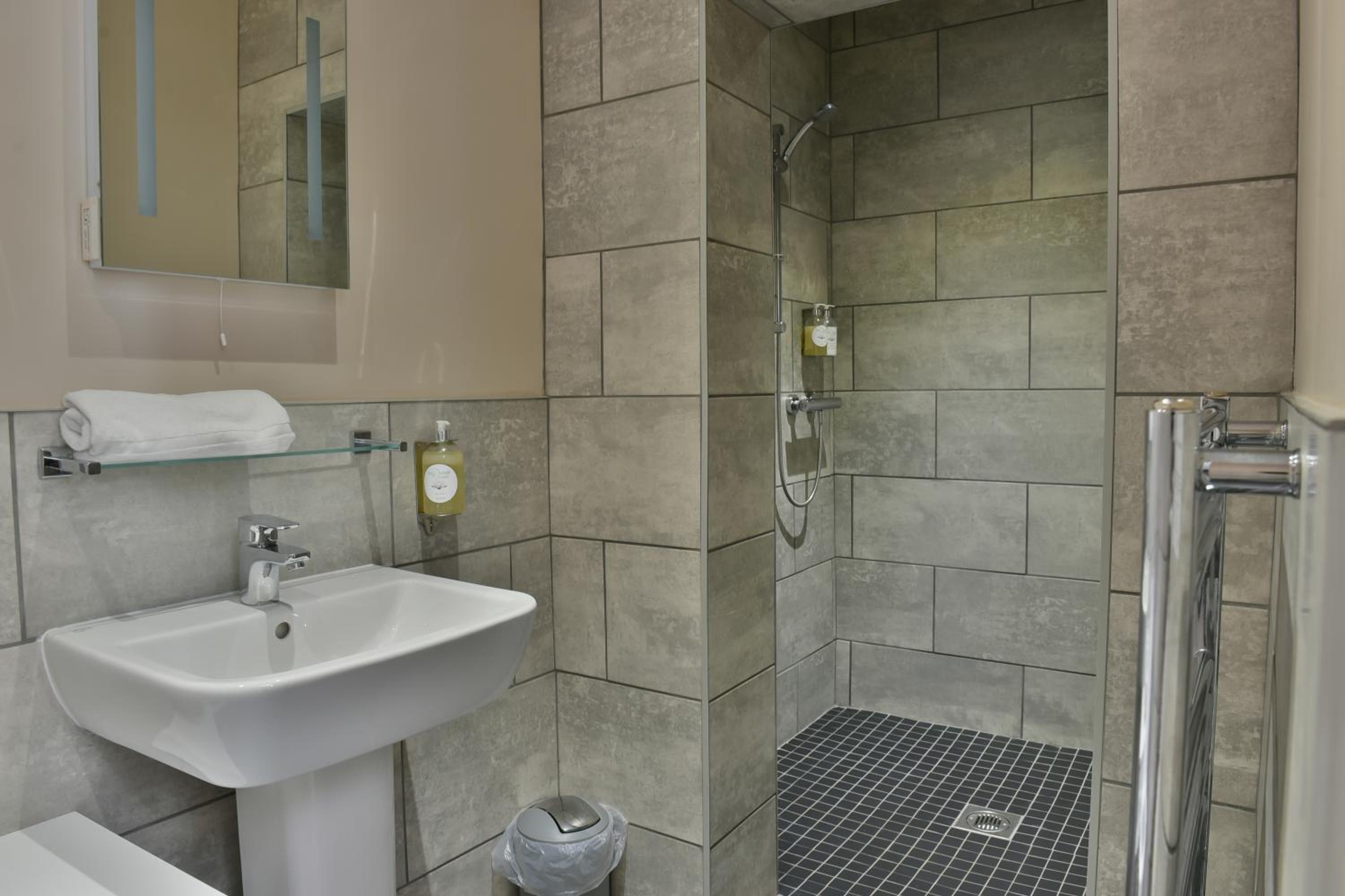 Superior Double Room - Photo 9