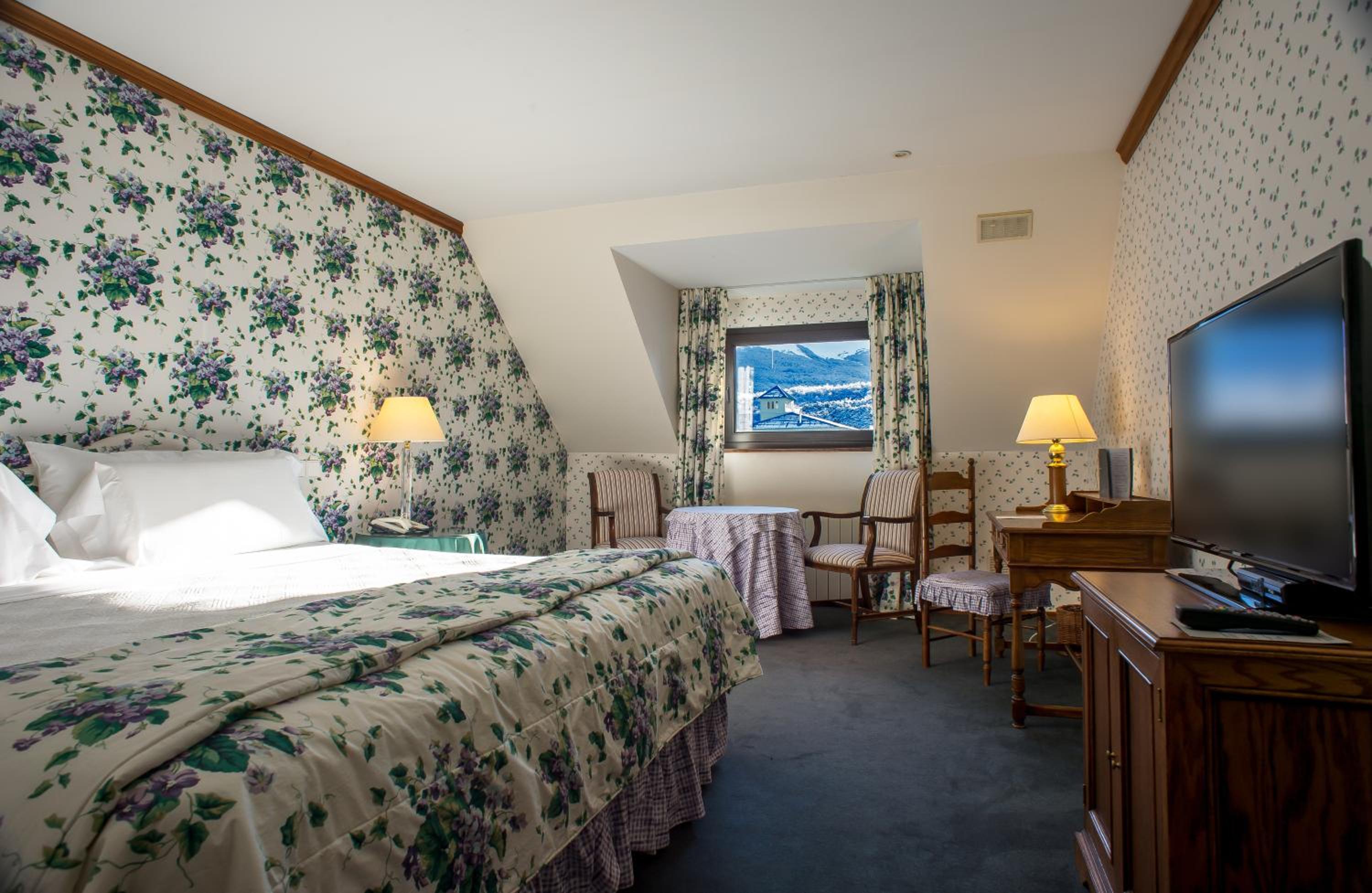 Double Room with Mountain View